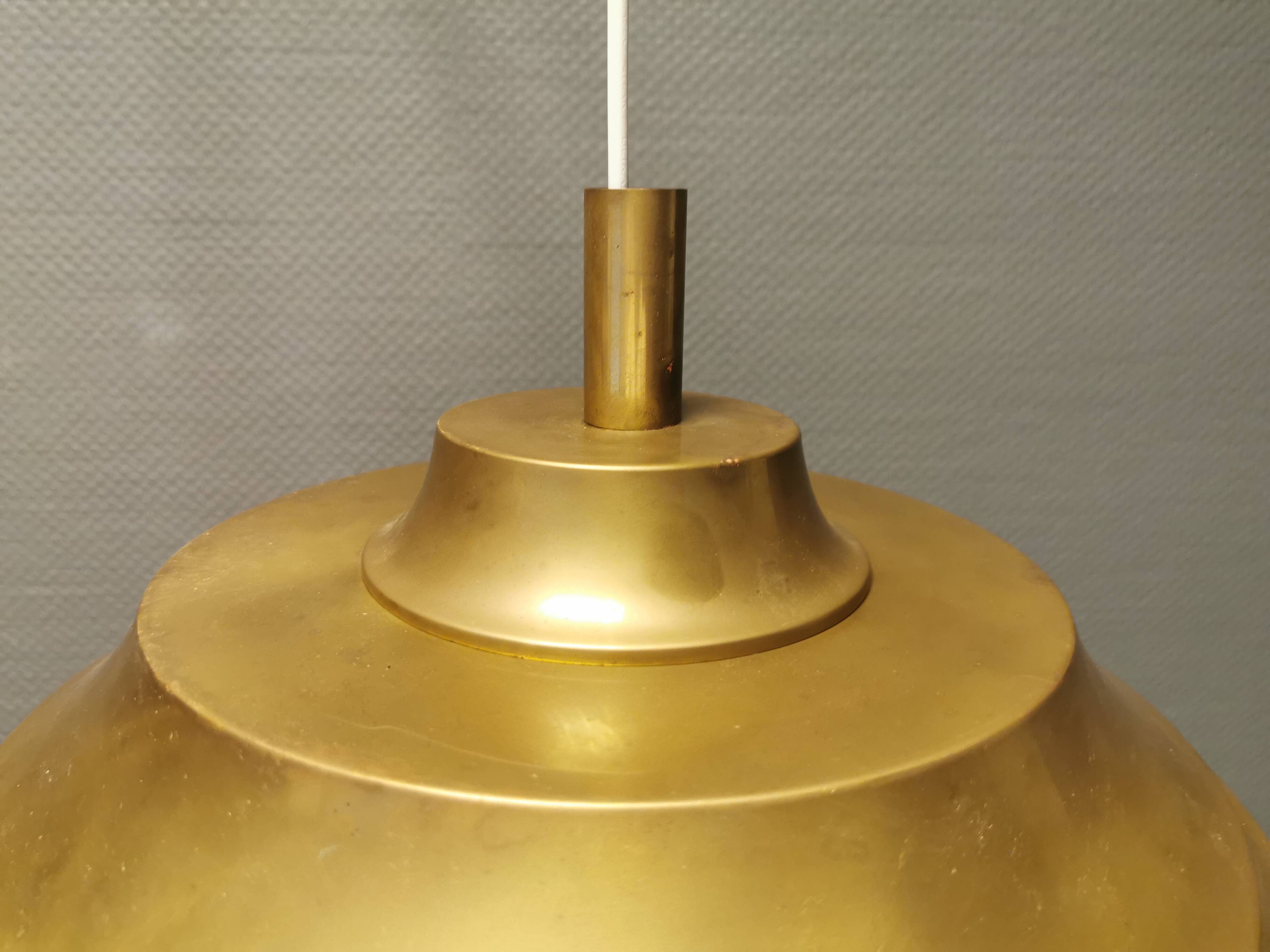 Lampe à suspension en laiton massif années 1970 Danemark