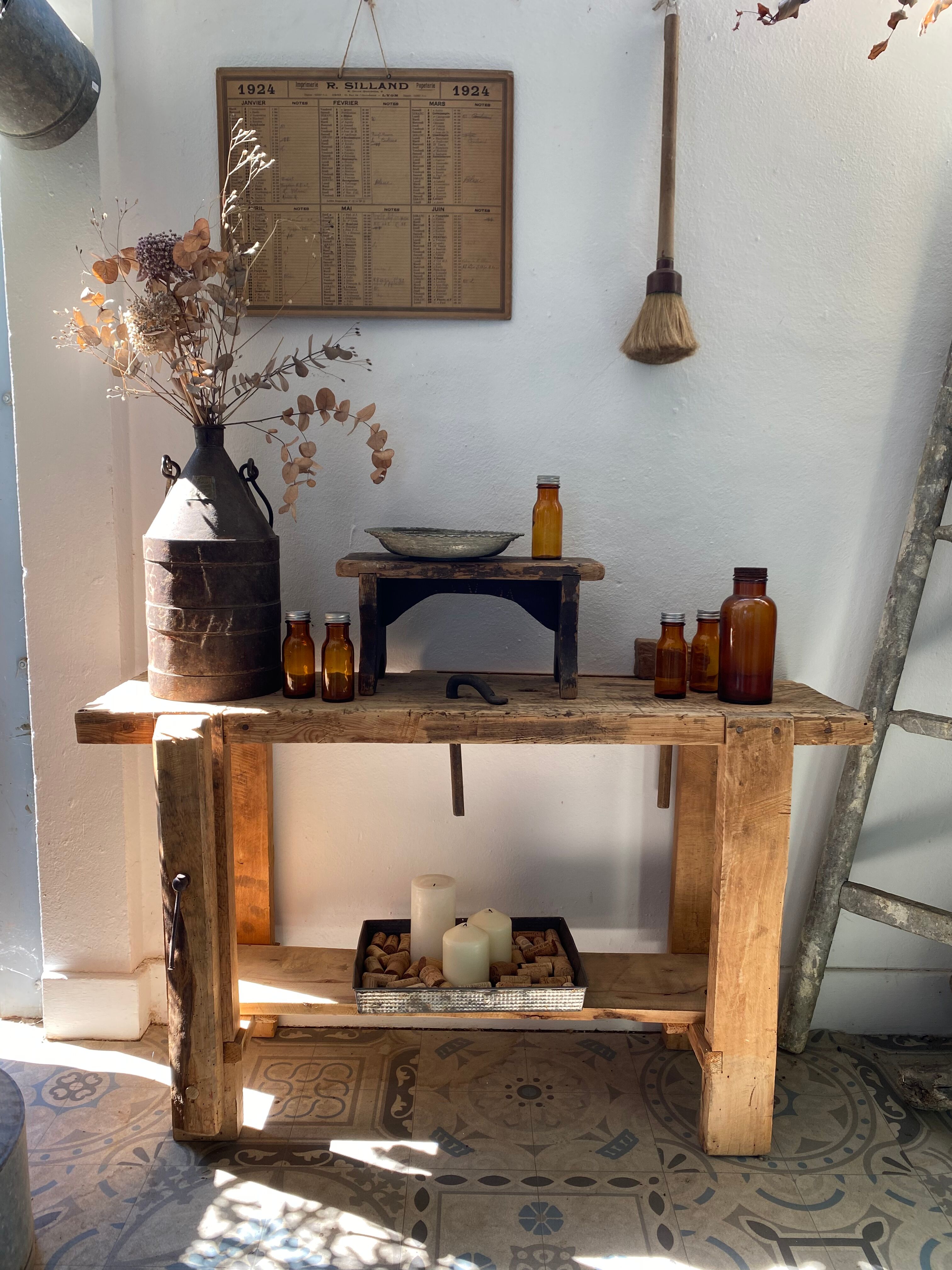 Carpenter's workbench