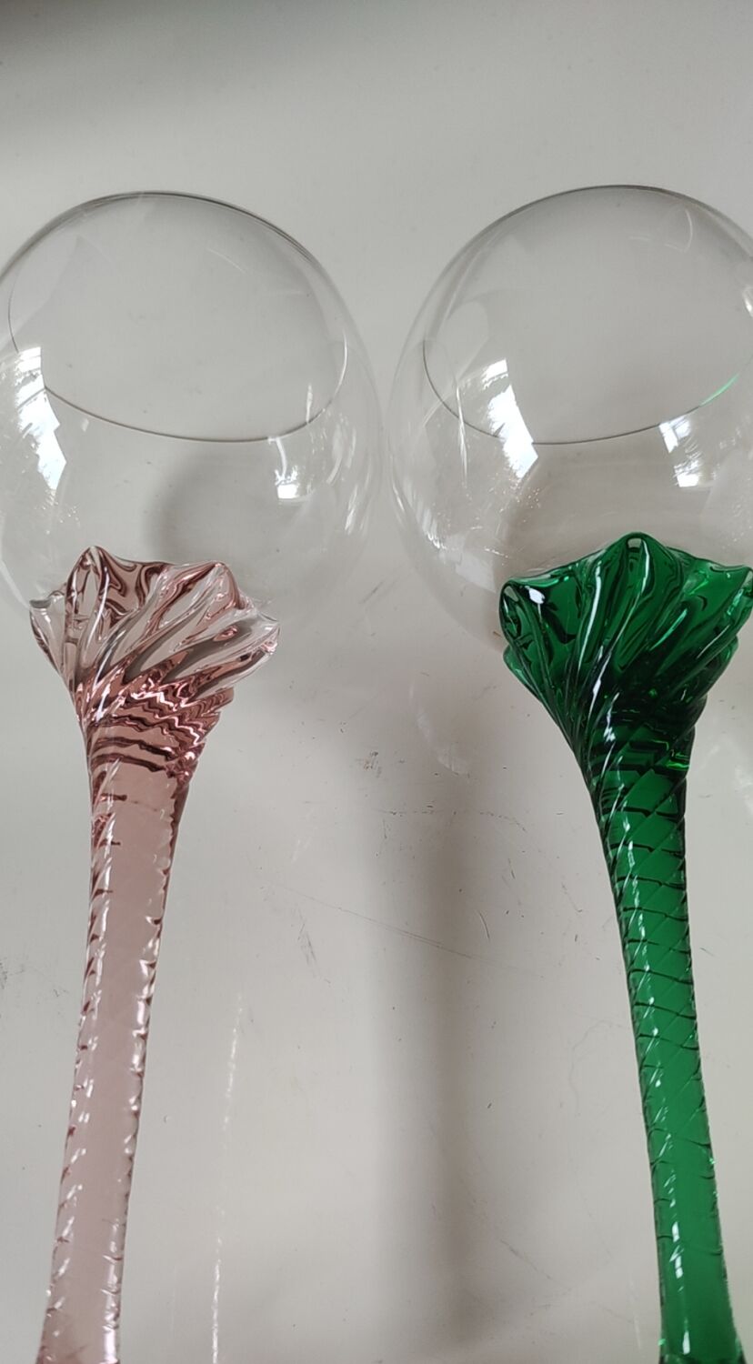 Set of 6 round stemmed glasses. Bohemian crystal. Floral twisted stem.