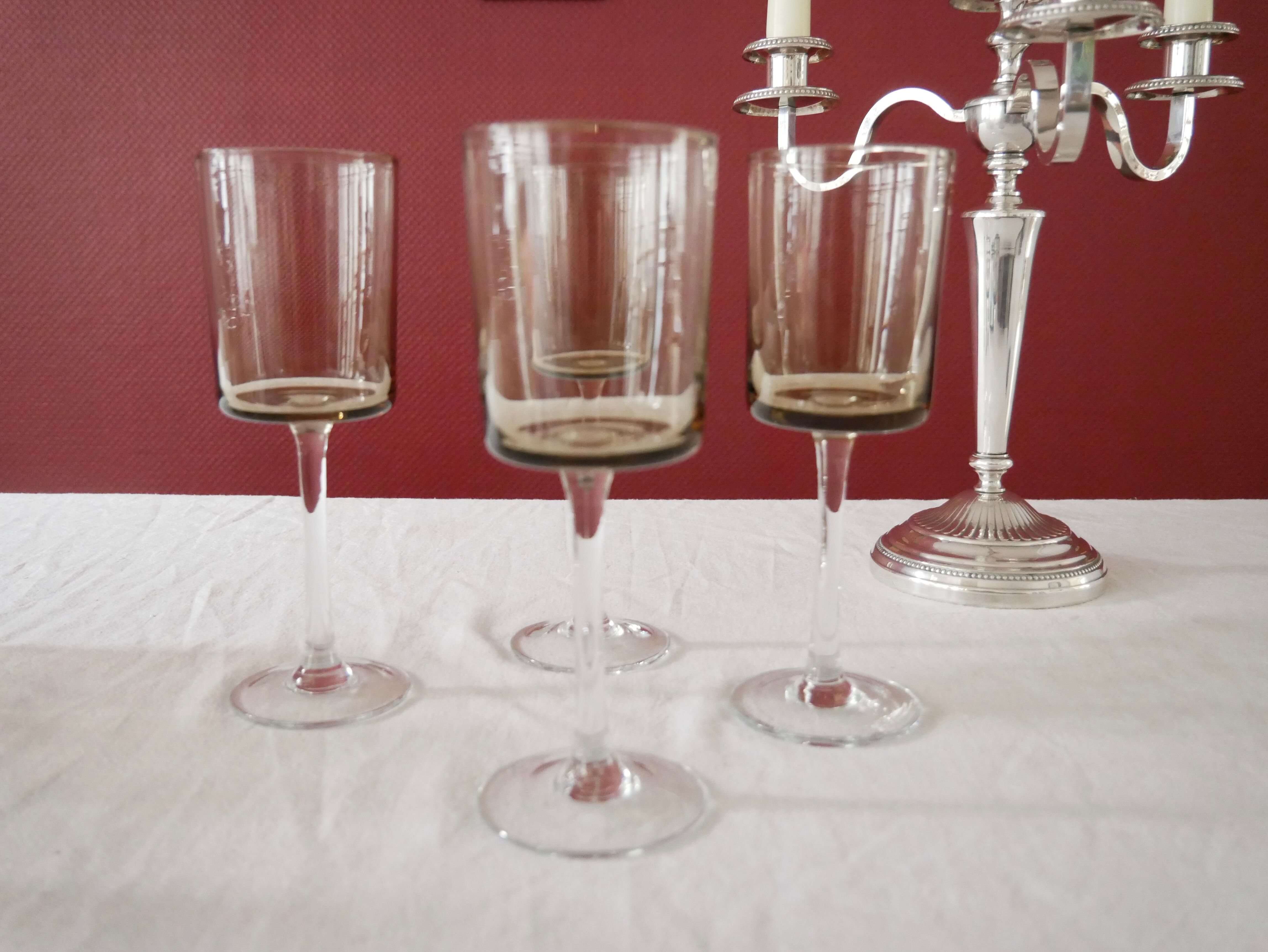 Set of 4 glasses with smoked feet