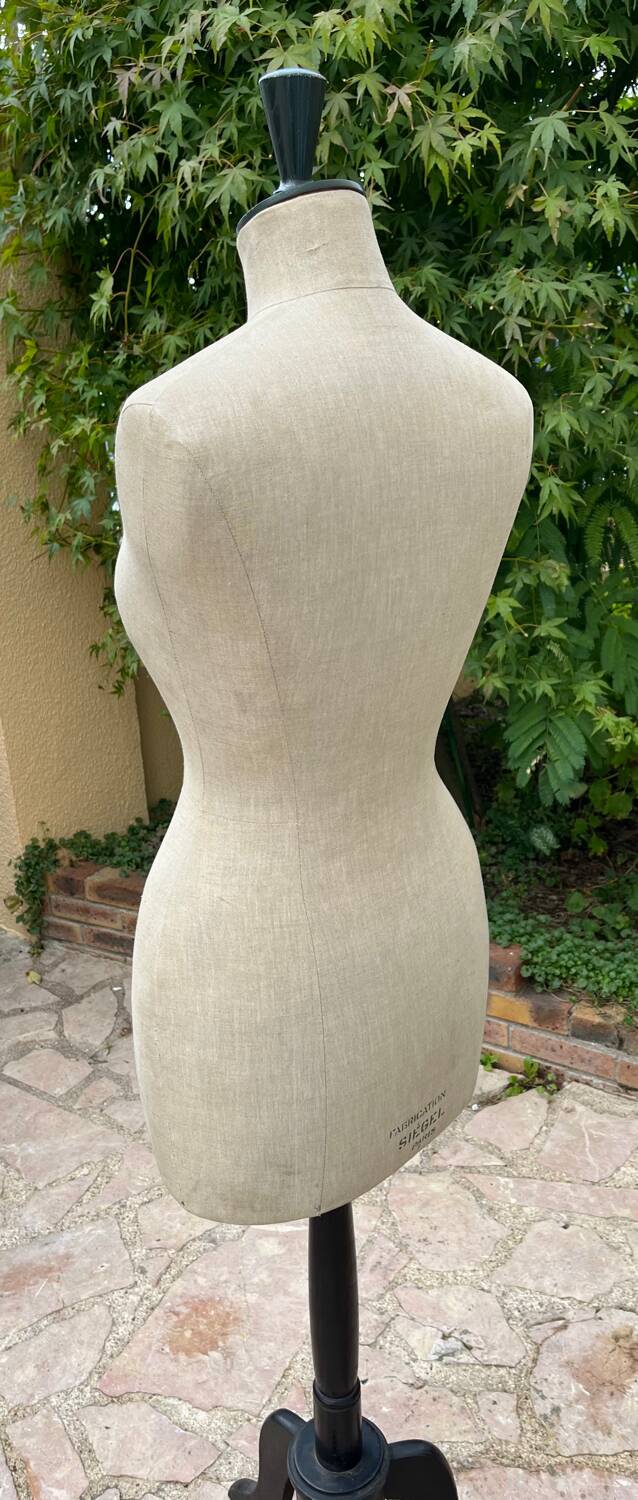 Female stockman mannequin by Siegel