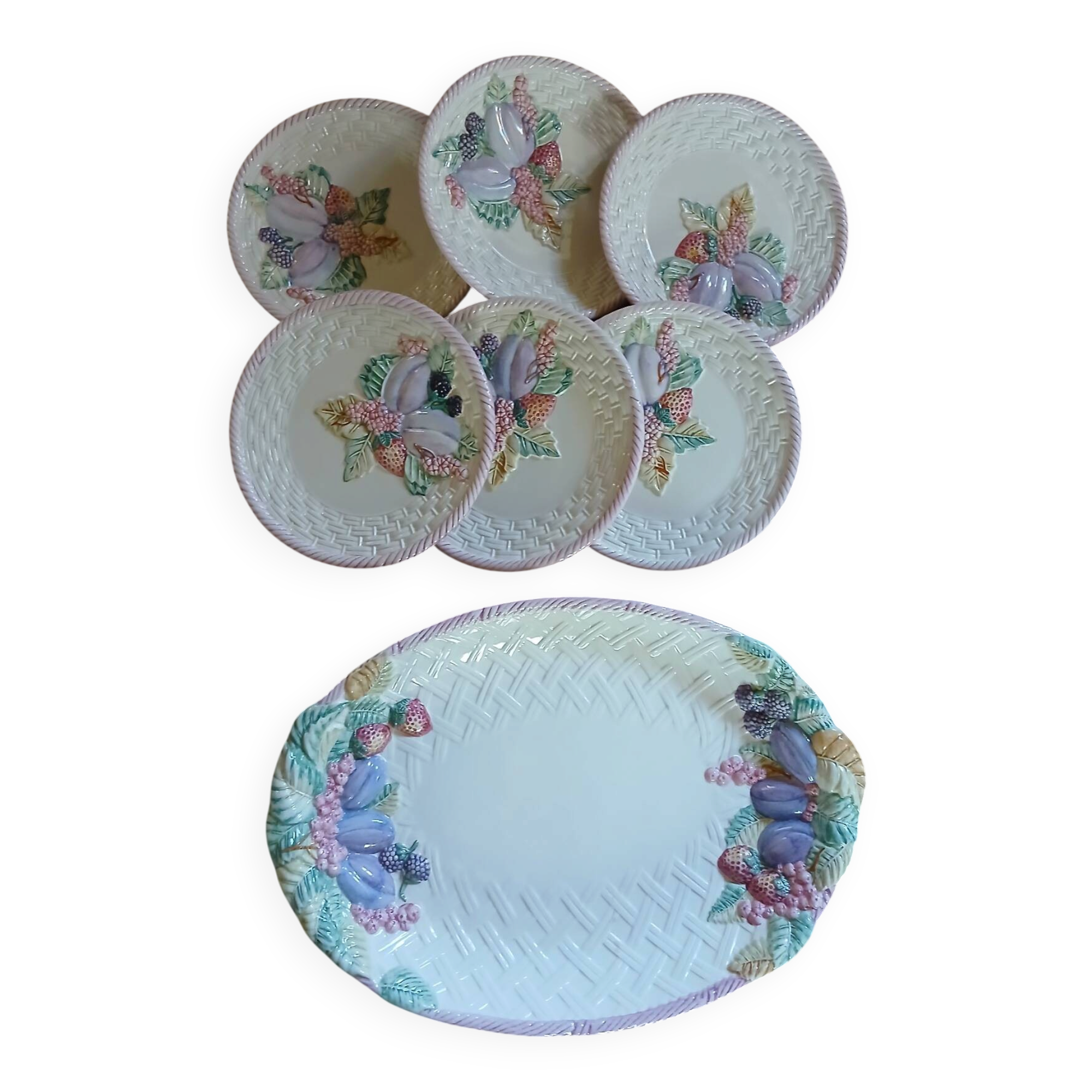 6 antique flat plates in majolica + dish