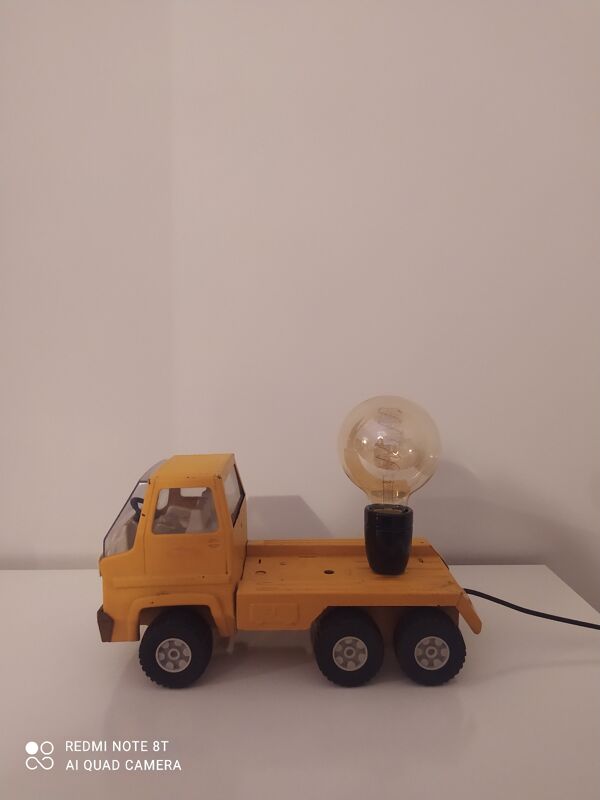 Lampe jouet camion Sanson vintage en métal