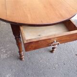 Beautiful table in solid mahogany with drawer components
