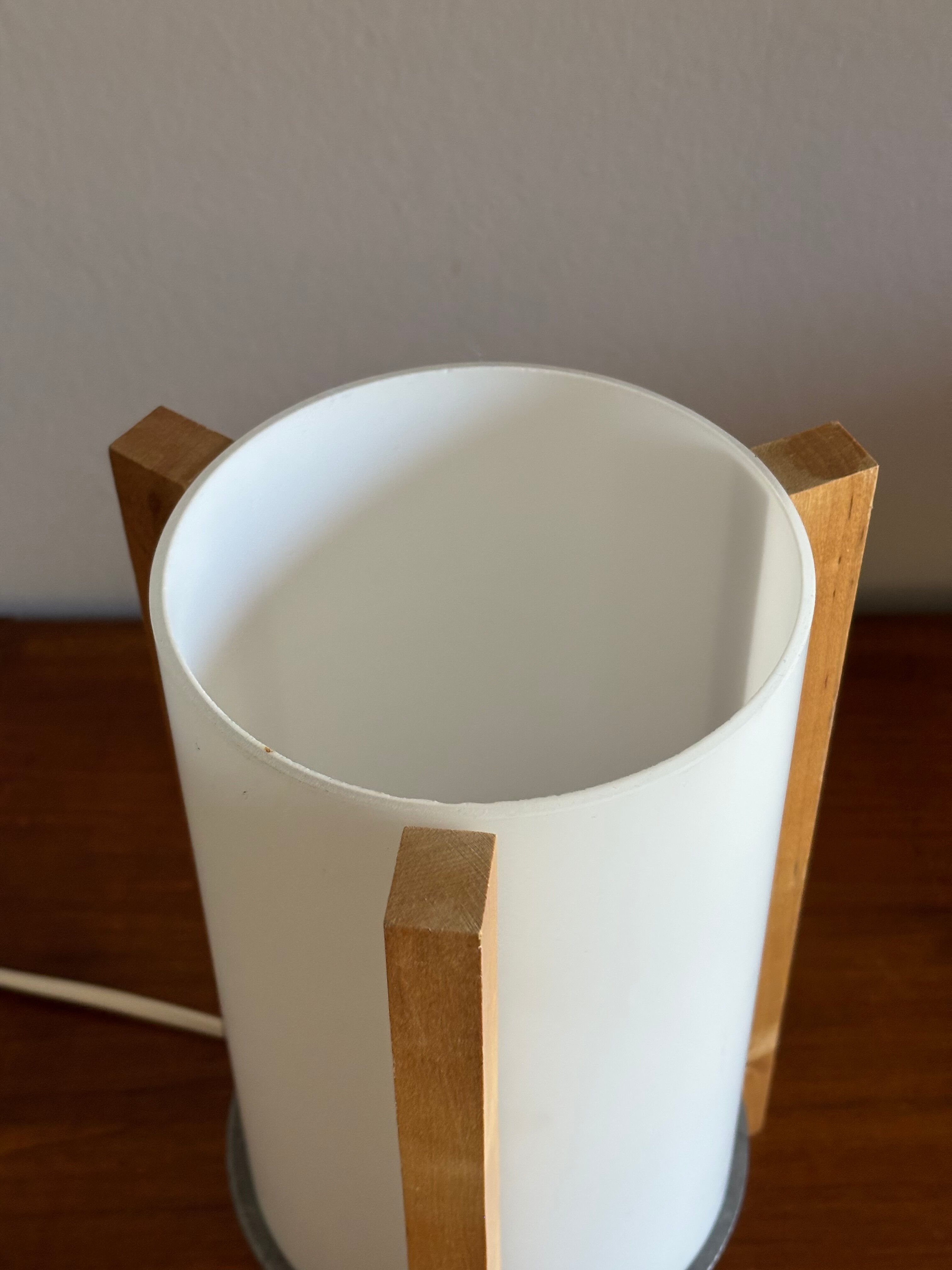 Lampe scandinave, 1990