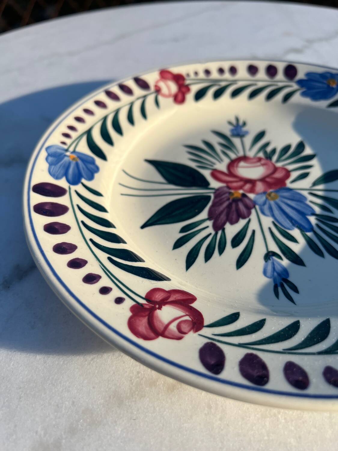 Vintage hand-painted flat plate, Sarreguemines Forêt Vosges
