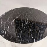 Tulip table white base and black marble marked by Saarinen edition knoll international