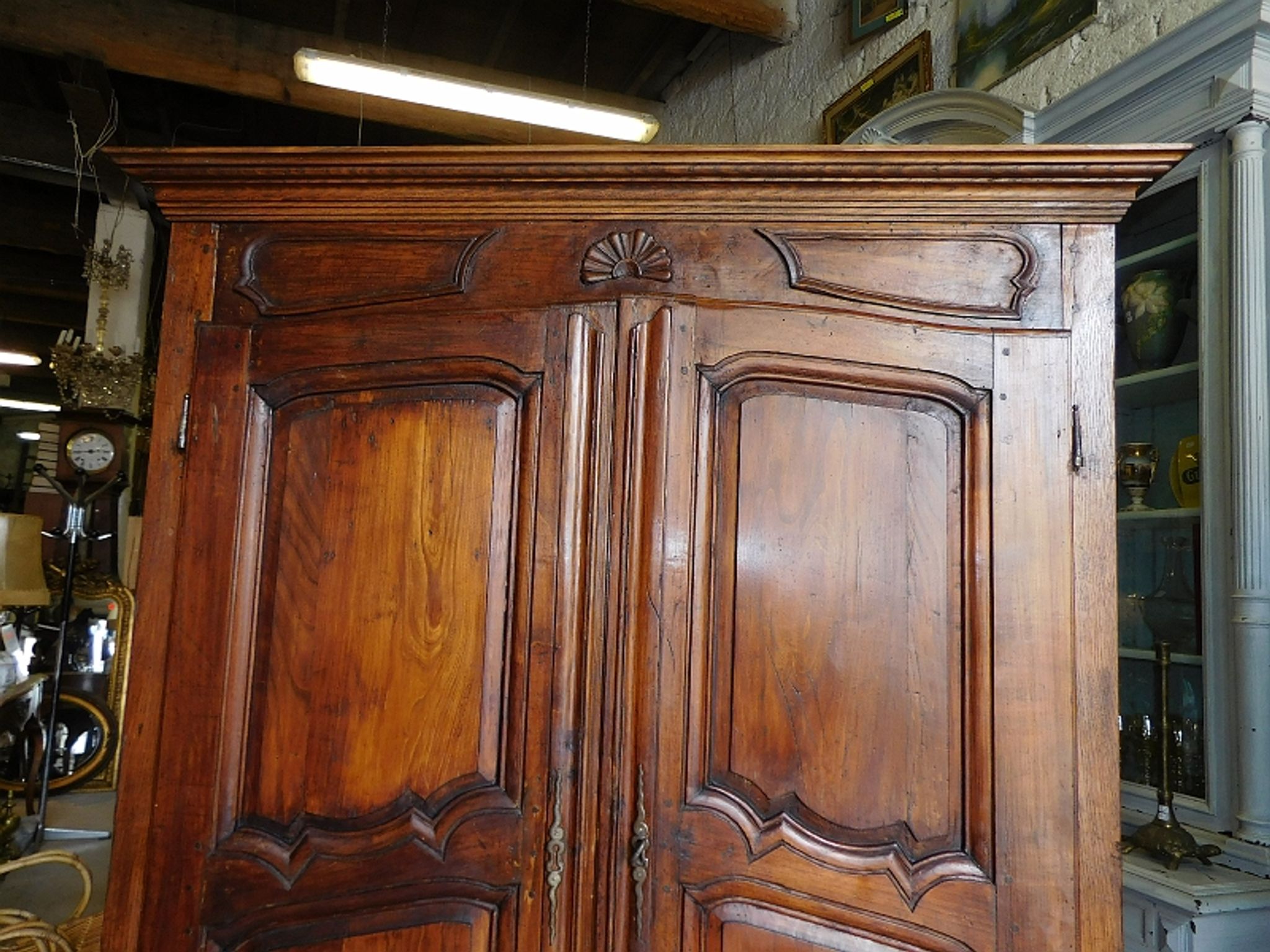 Armoire 2 portes transition du xviii ème siecle