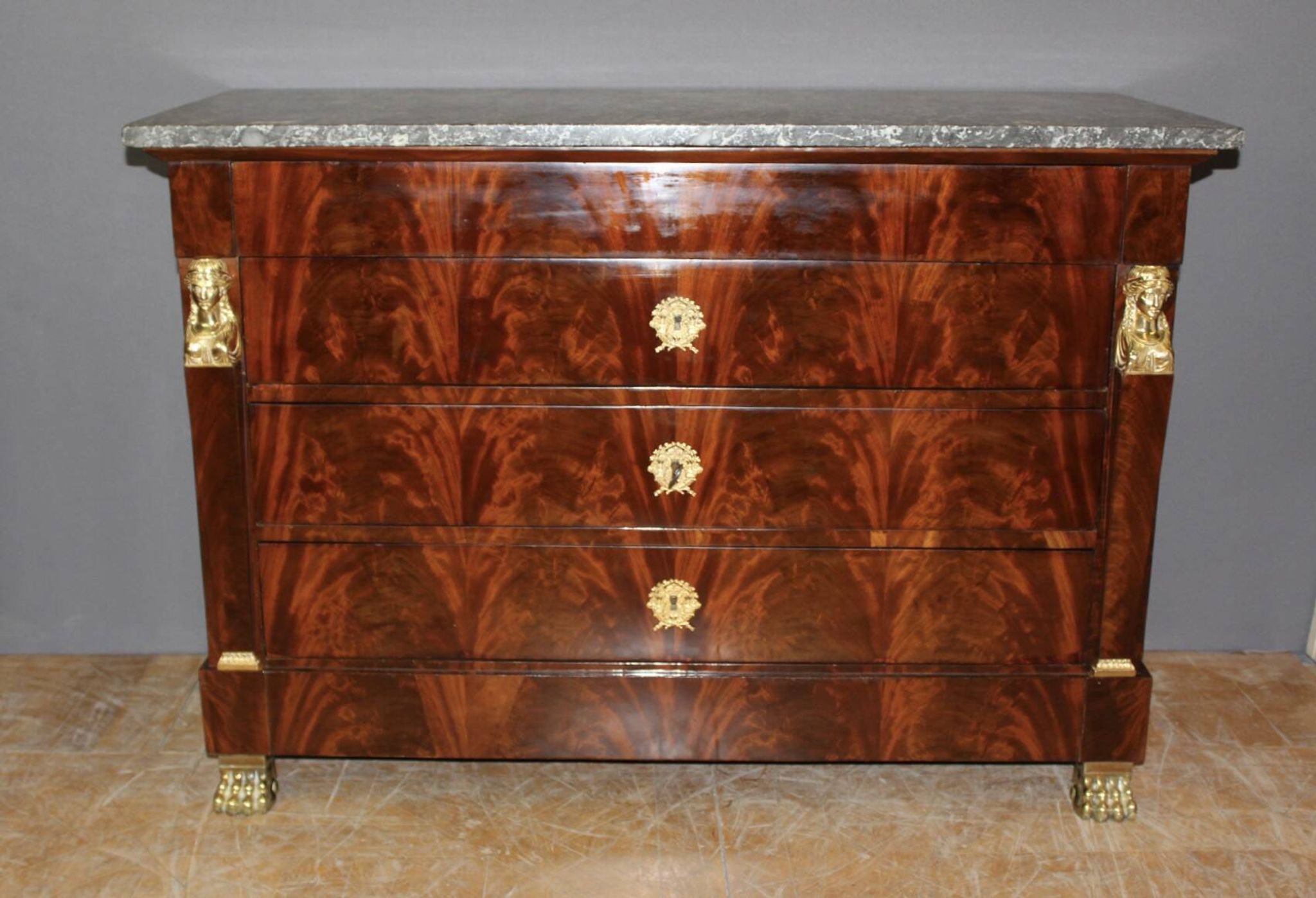 Return from Egypt chest of drawers in mahogany, early 19th century