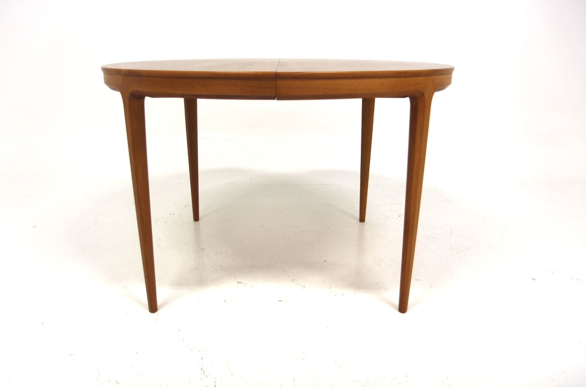 Walnut dining table, "Facett 3-132" Bertil Fridhagen, Sweden, 1960
