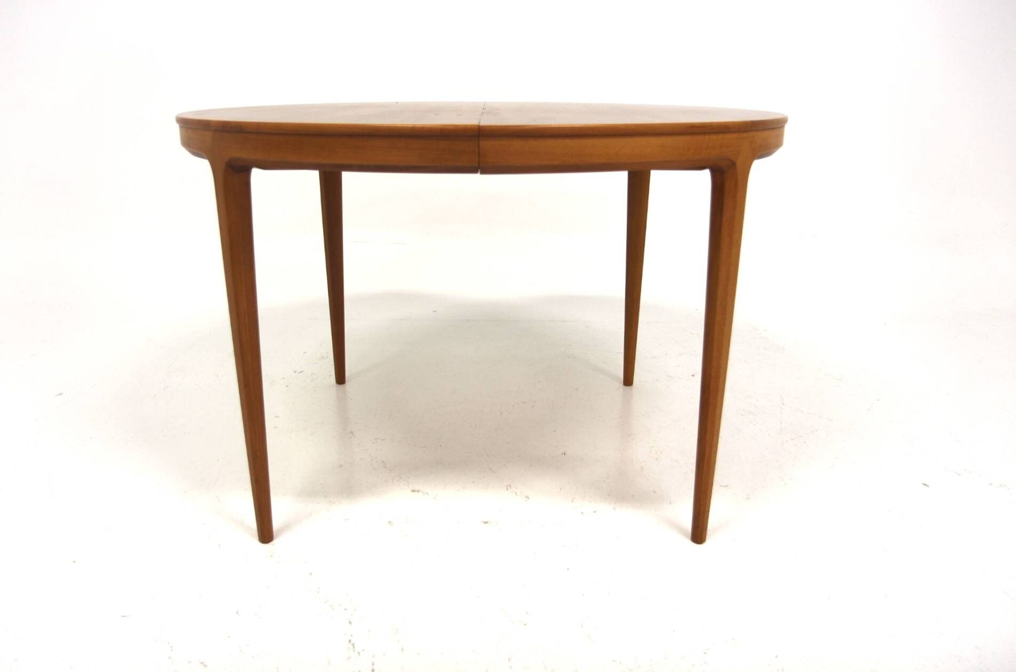 Walnut dining table, "Facett 3-132" Bertil Fridhagen, Sweden, 1960
