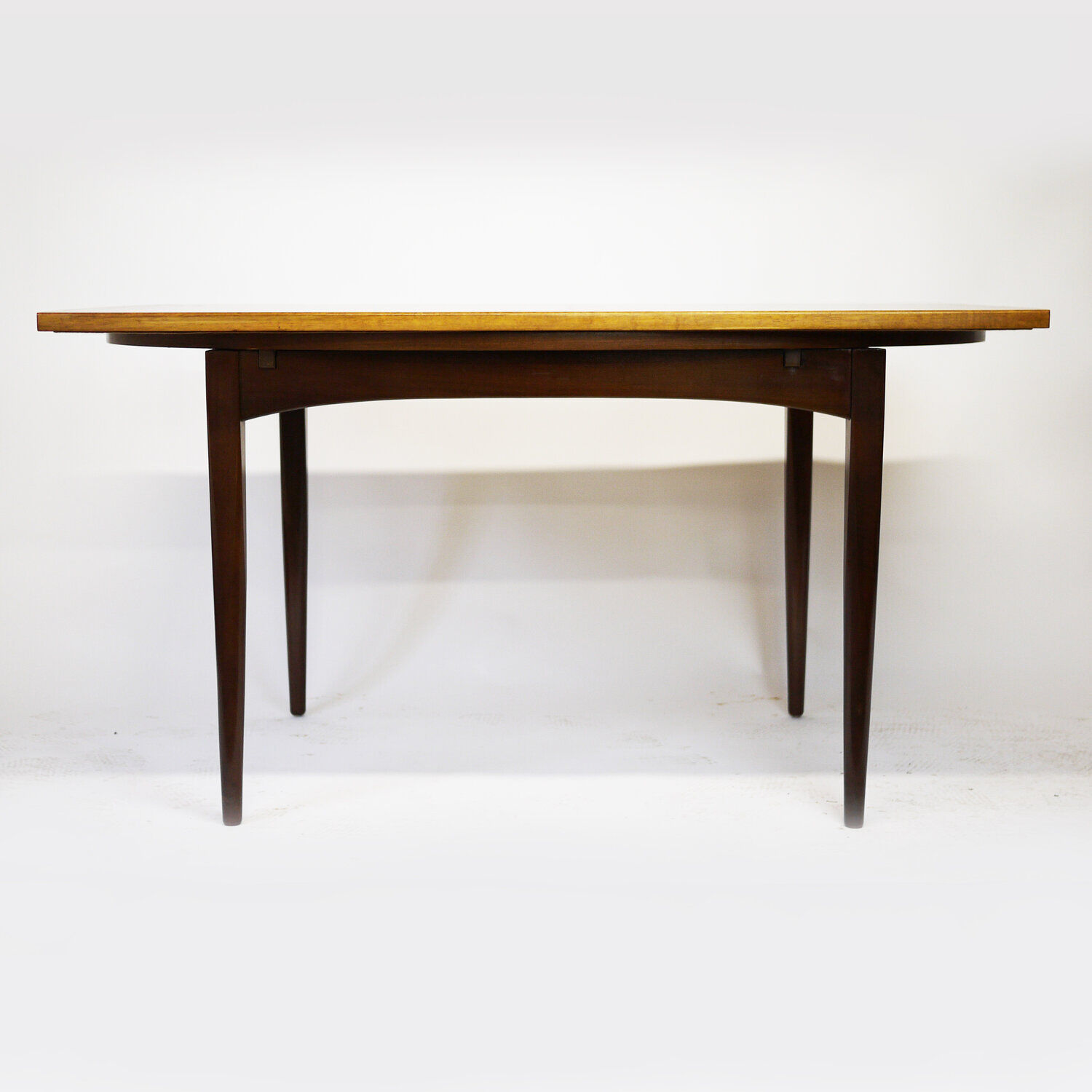 Elliots of Newbury 1960s extendable mid-century teak dining table