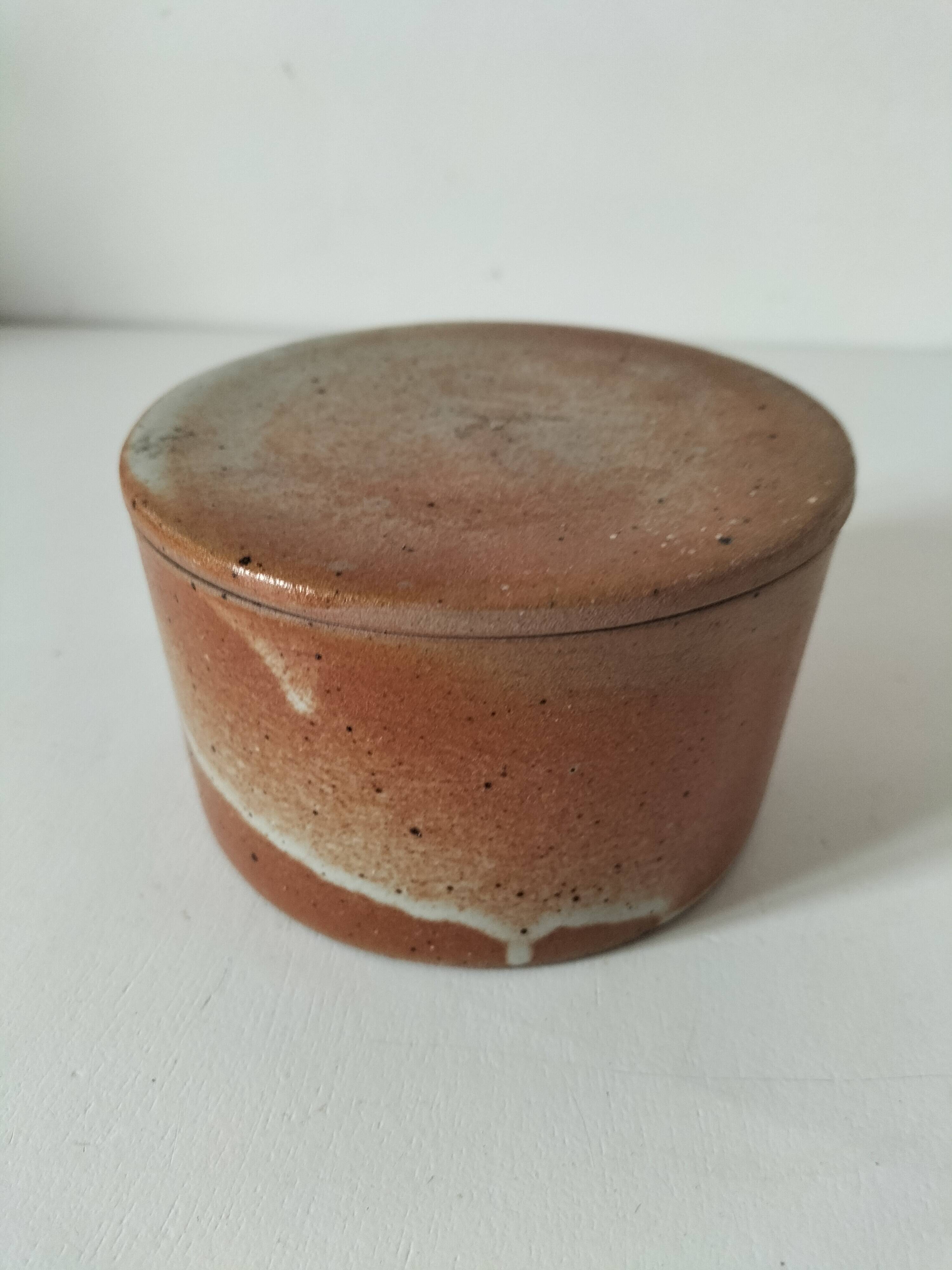 Antique water butter dish in stoneware – Handmade ceramics