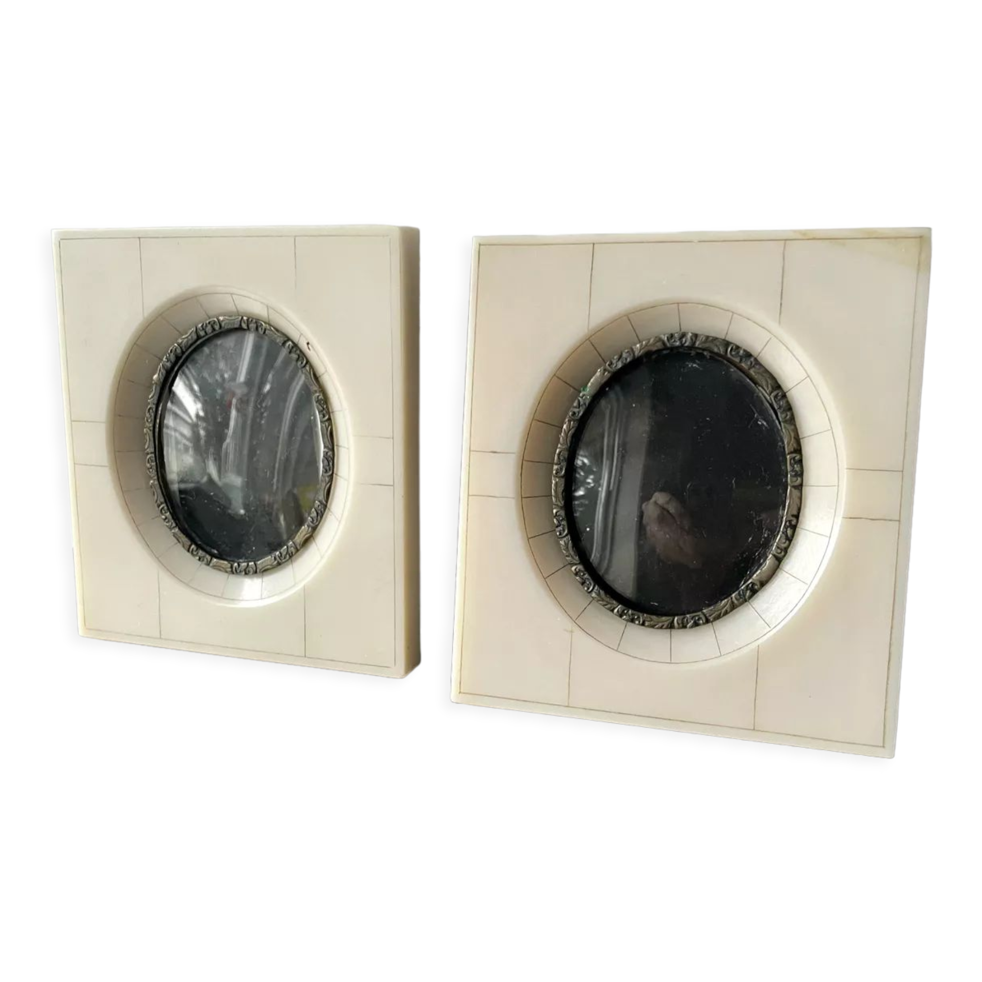 Pair vintage bakelite frames 14.5 cm x 12.5 cm
