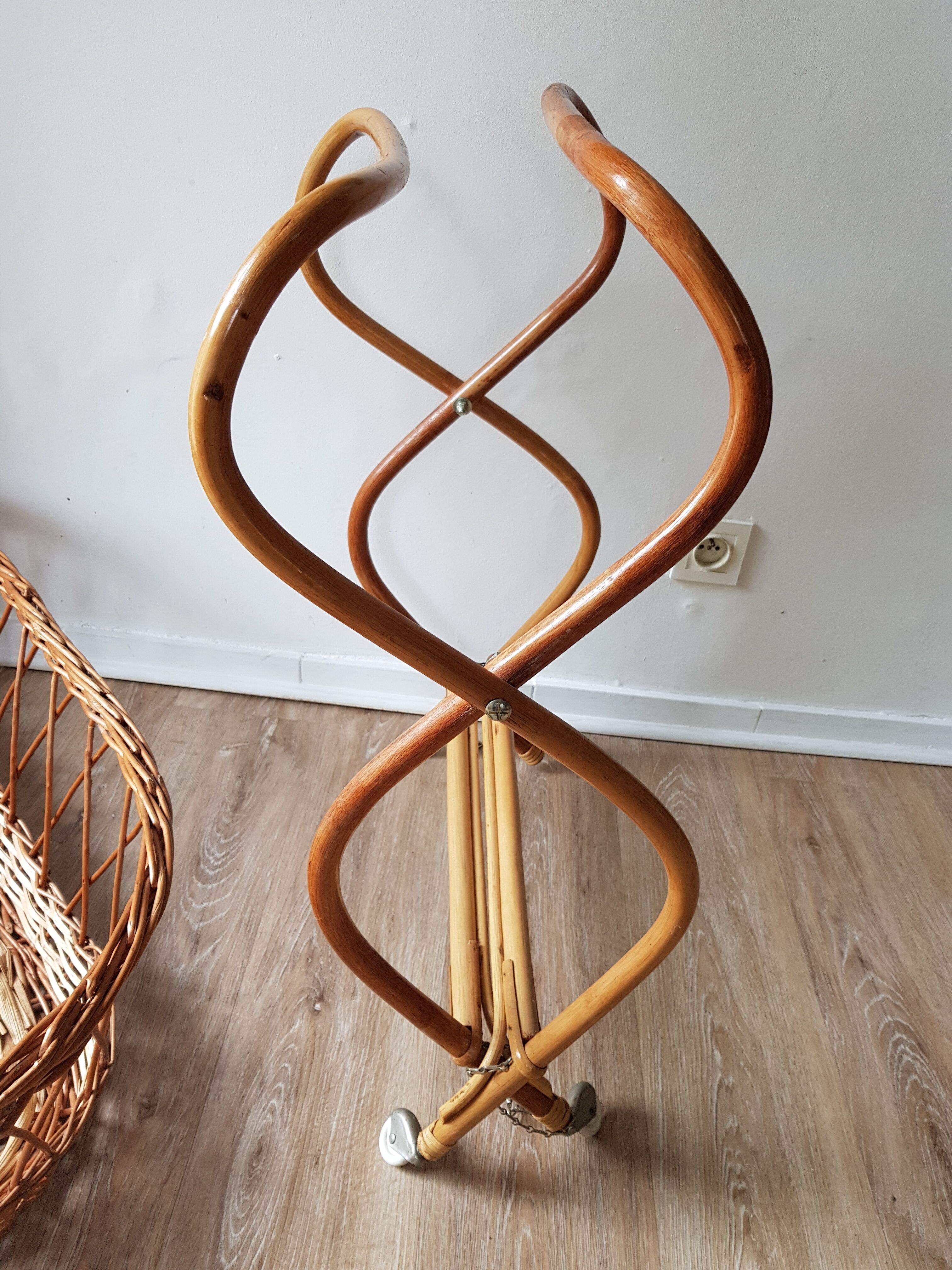 Rattan cradle 60s