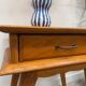 Table de chevet pieds compas