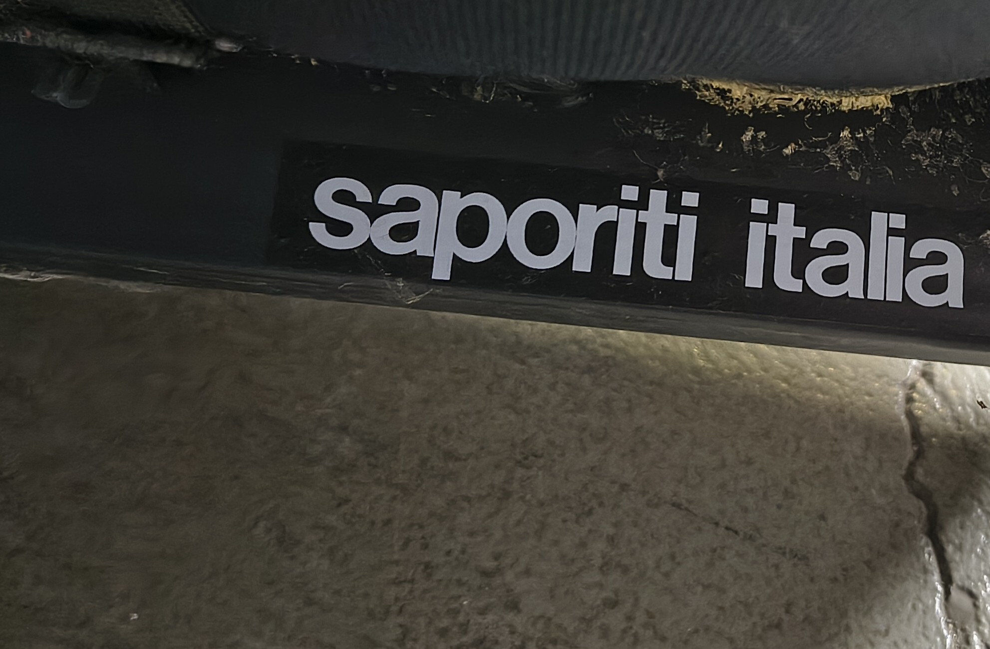 Canapé en velours par Saporiti Italia, années 1980.