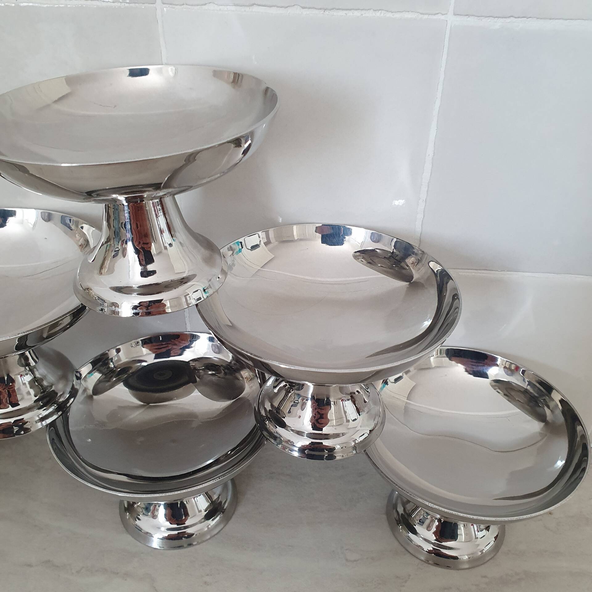Dessert / ice cream bowls in stainless steel, Guy Degrenne style.