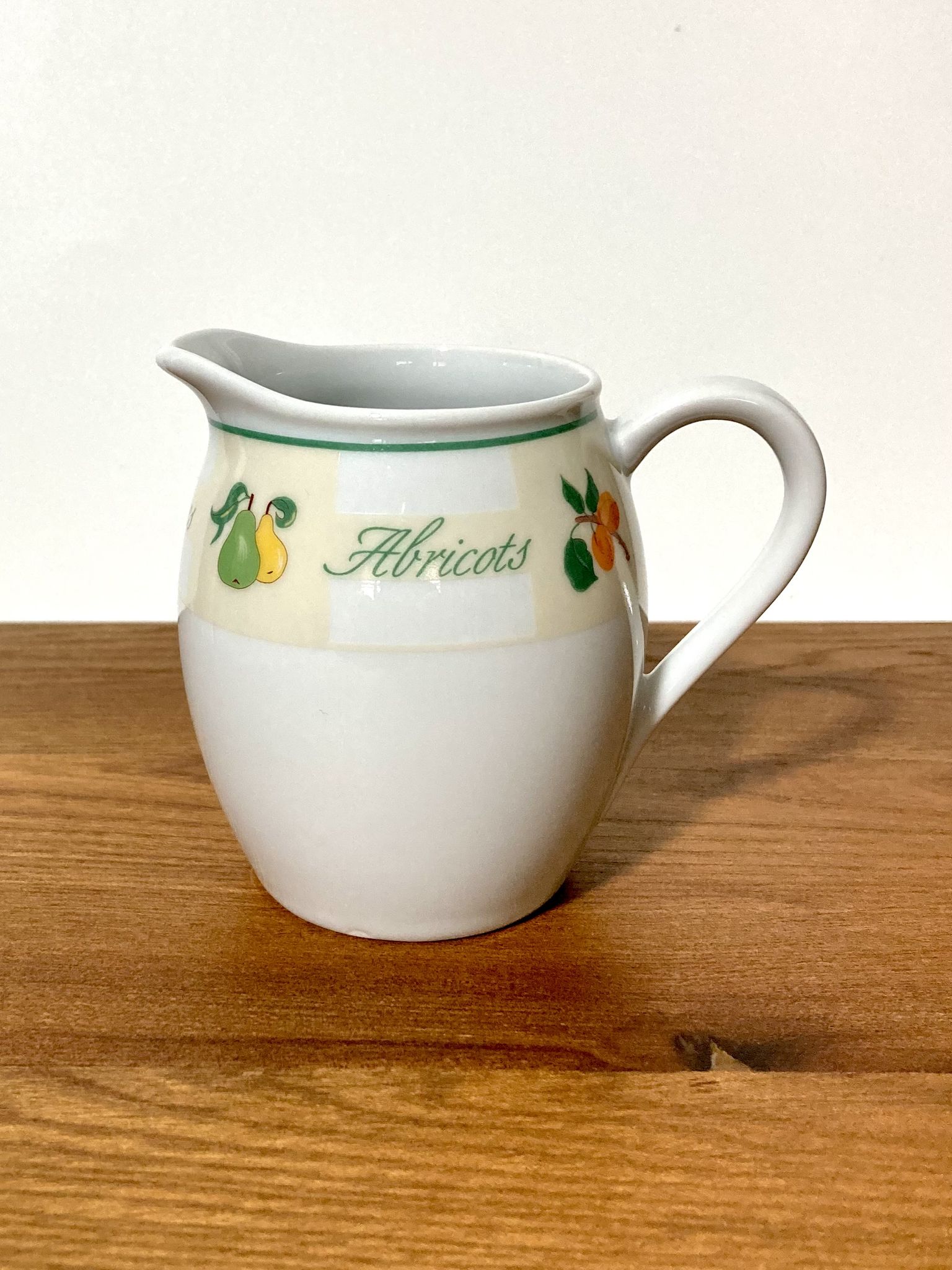 Guy Degrenne Sweet and Salty Fruit Service : Milk jug