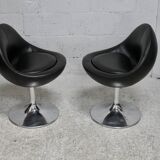 paire de chaises pivotantes "space age". Suède, circa 1965