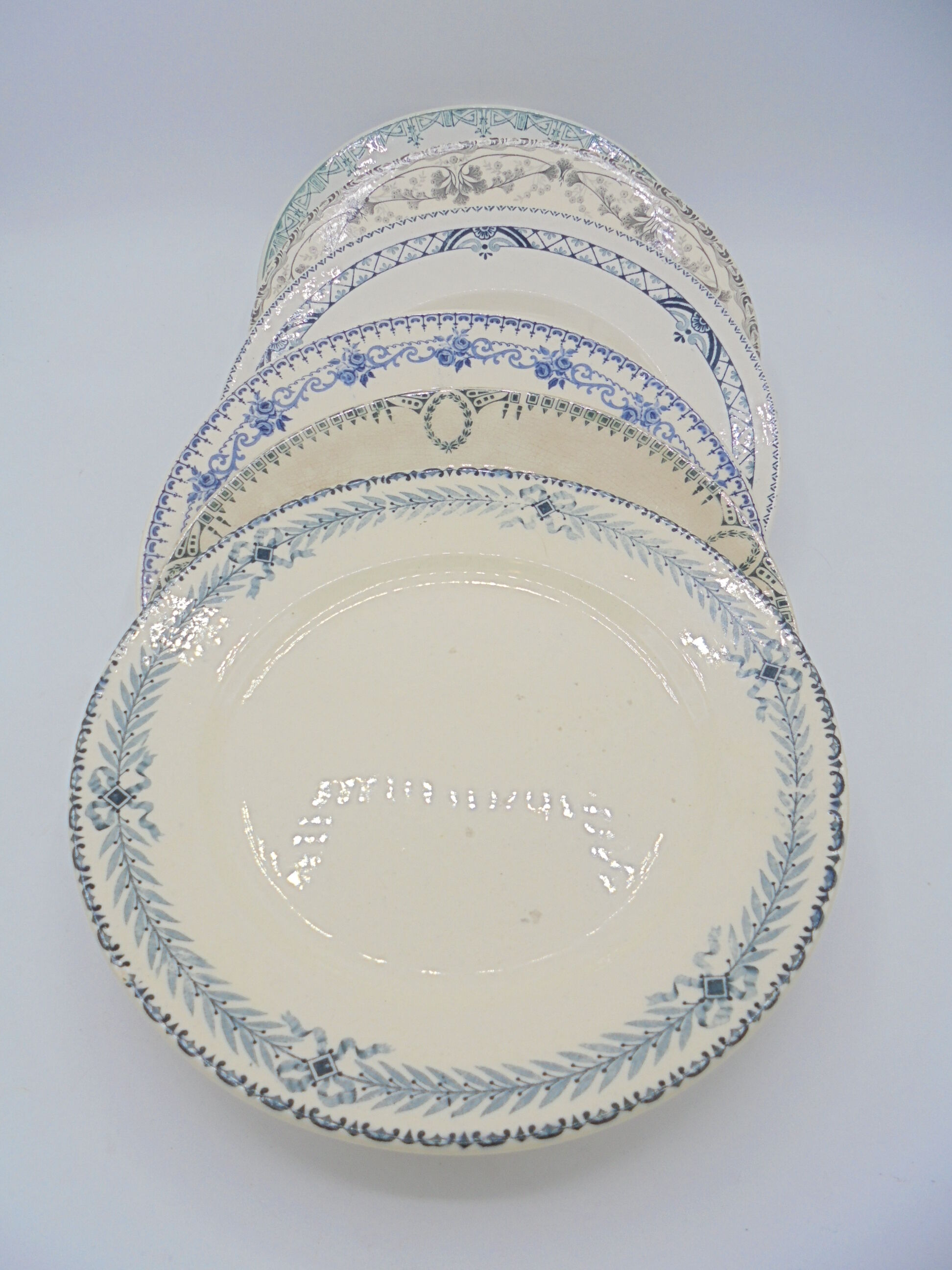 Ensemble de 6 assiettes dépareillées