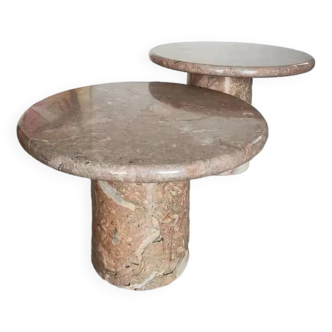 Deux tables basses en marbre de Vérone