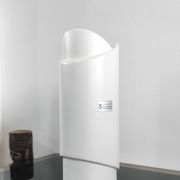 Vase moderniste en céramique blanche – Design Jeroen Bechtold