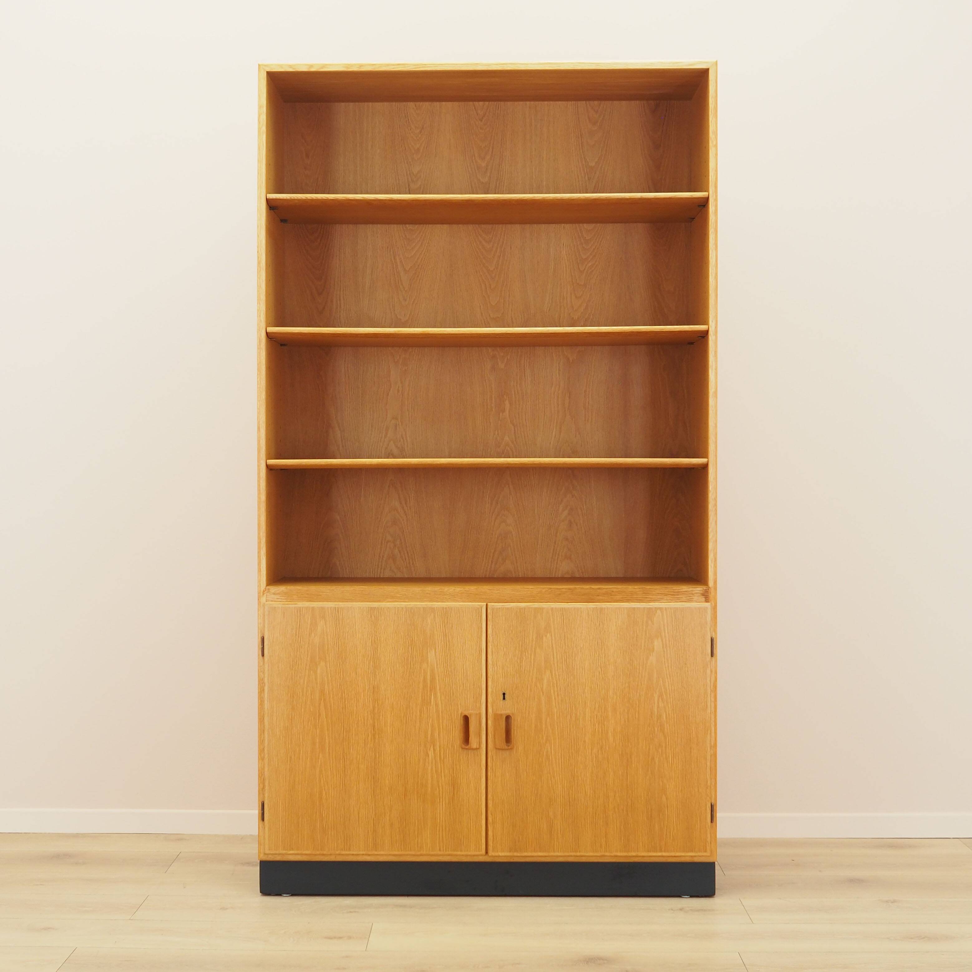 Ash wood bookcase, Danish design, 1960s, designer: Børge Mogensen