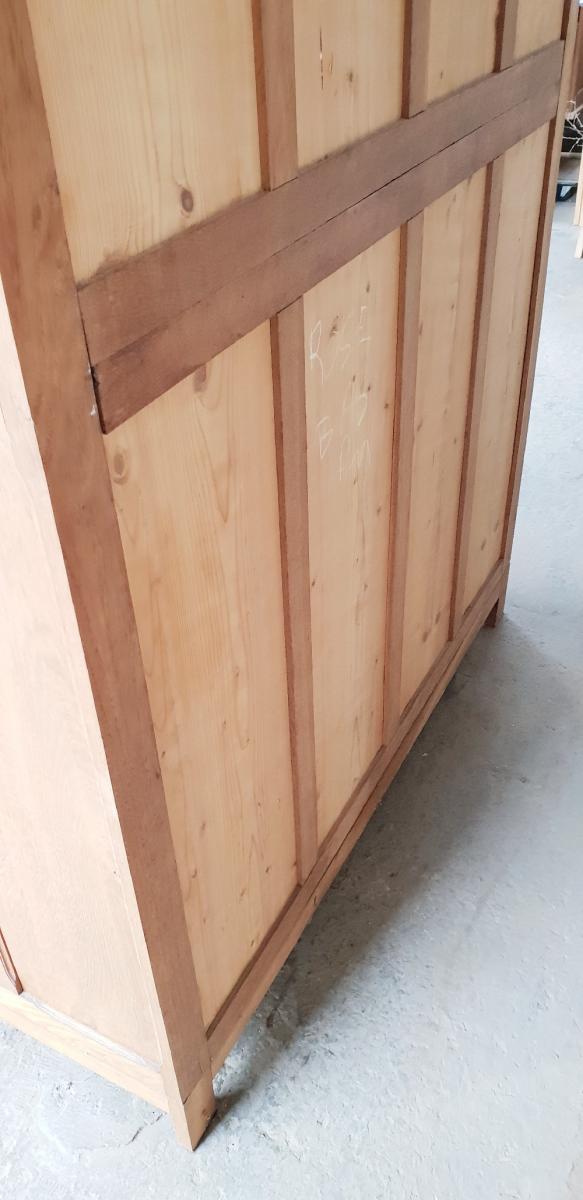 Vintage Parisian wardrobe