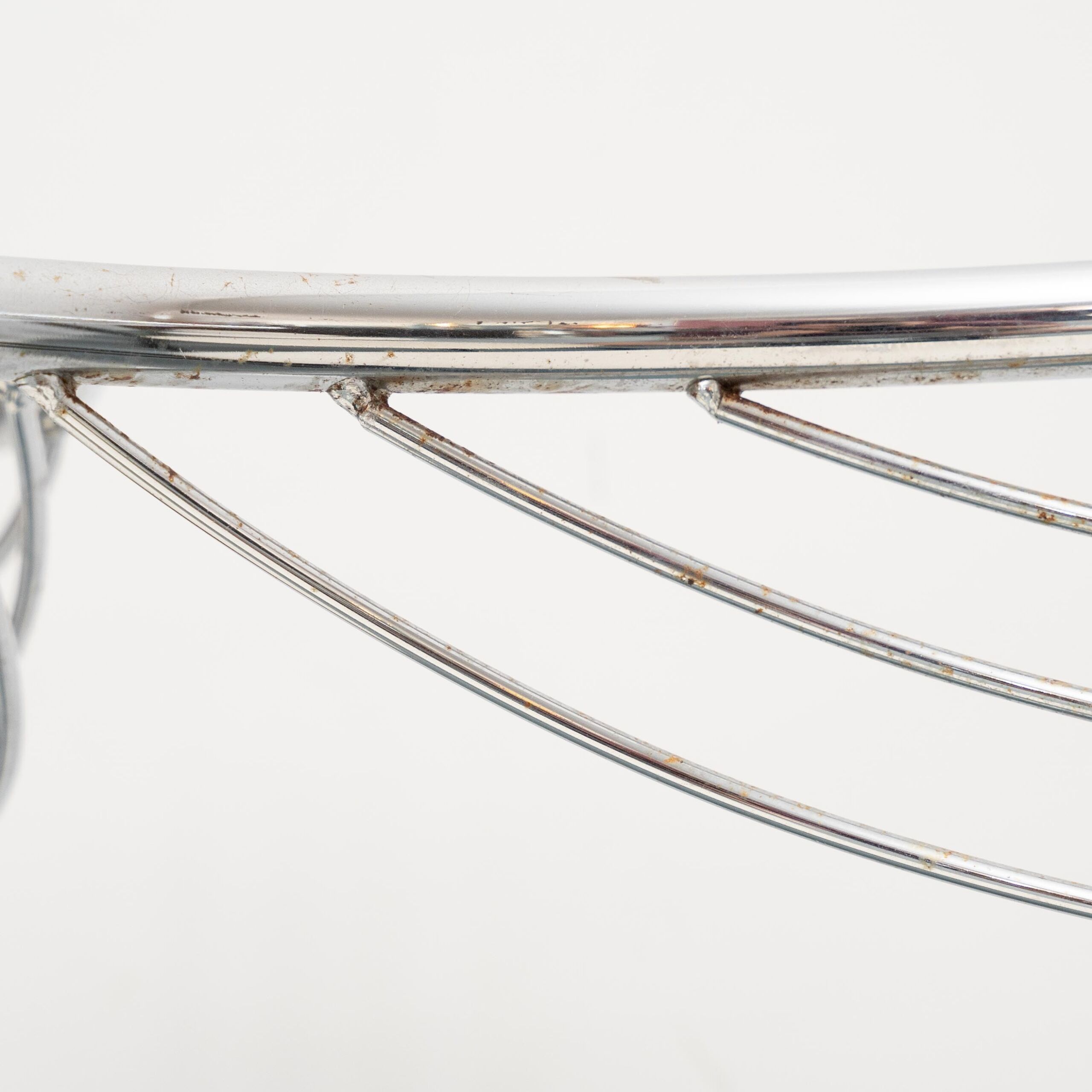 Set of 6 vintage chairs in chromed metal and white fabric, 1980s modernism