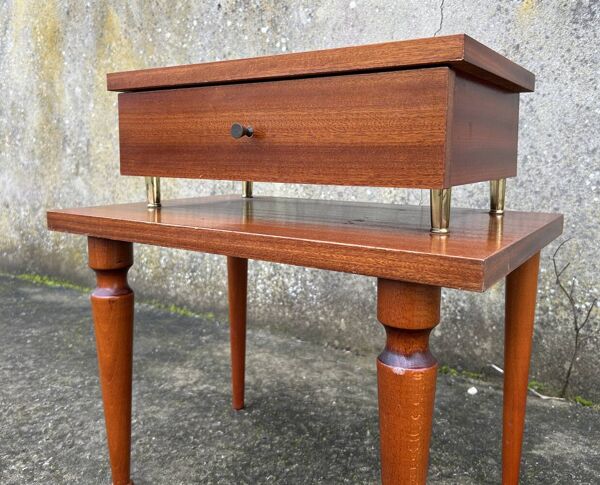 Petite table de nuit bois vernis, années 50.