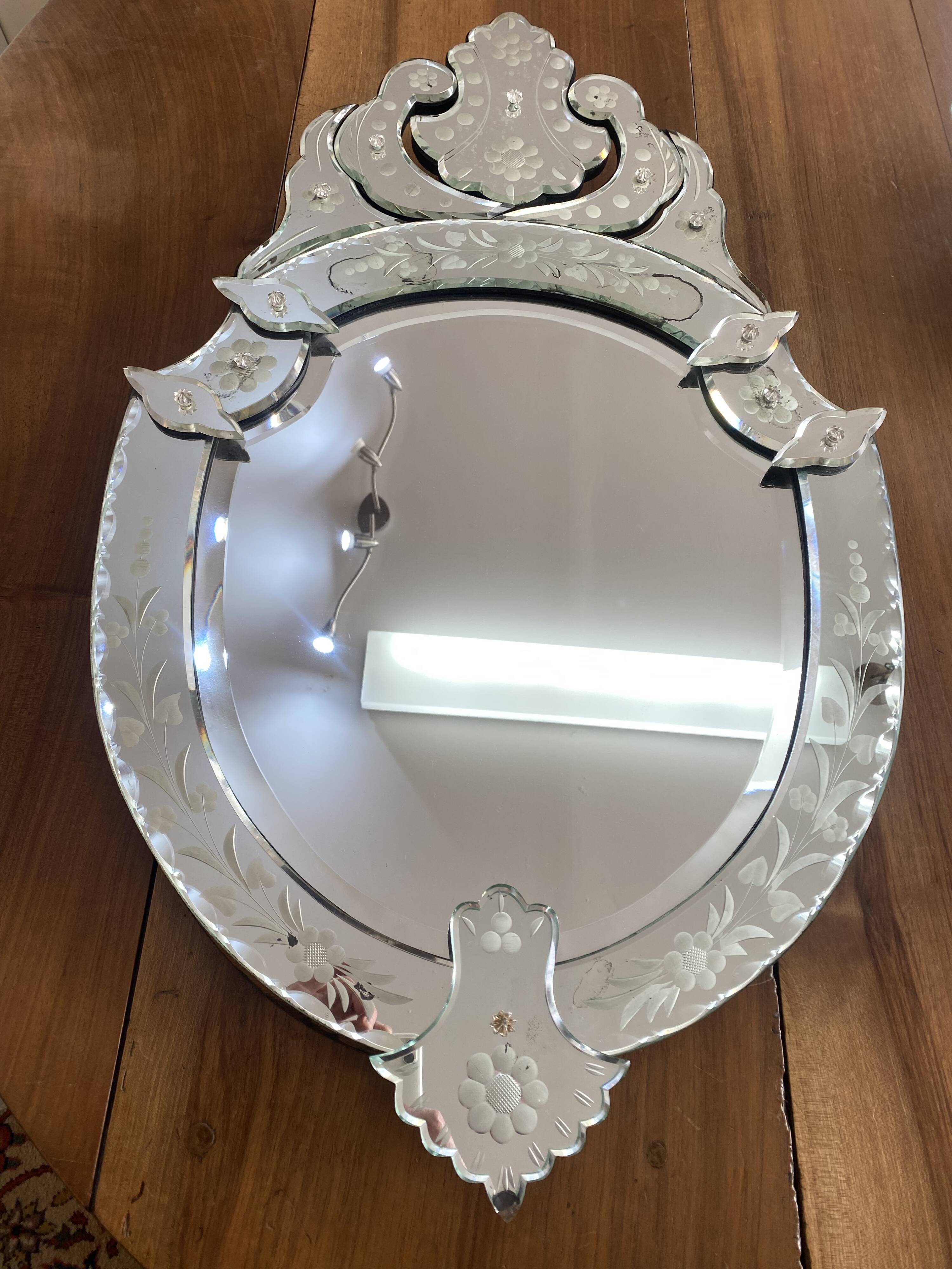 Venice mirror, 1950s, very good condition.
