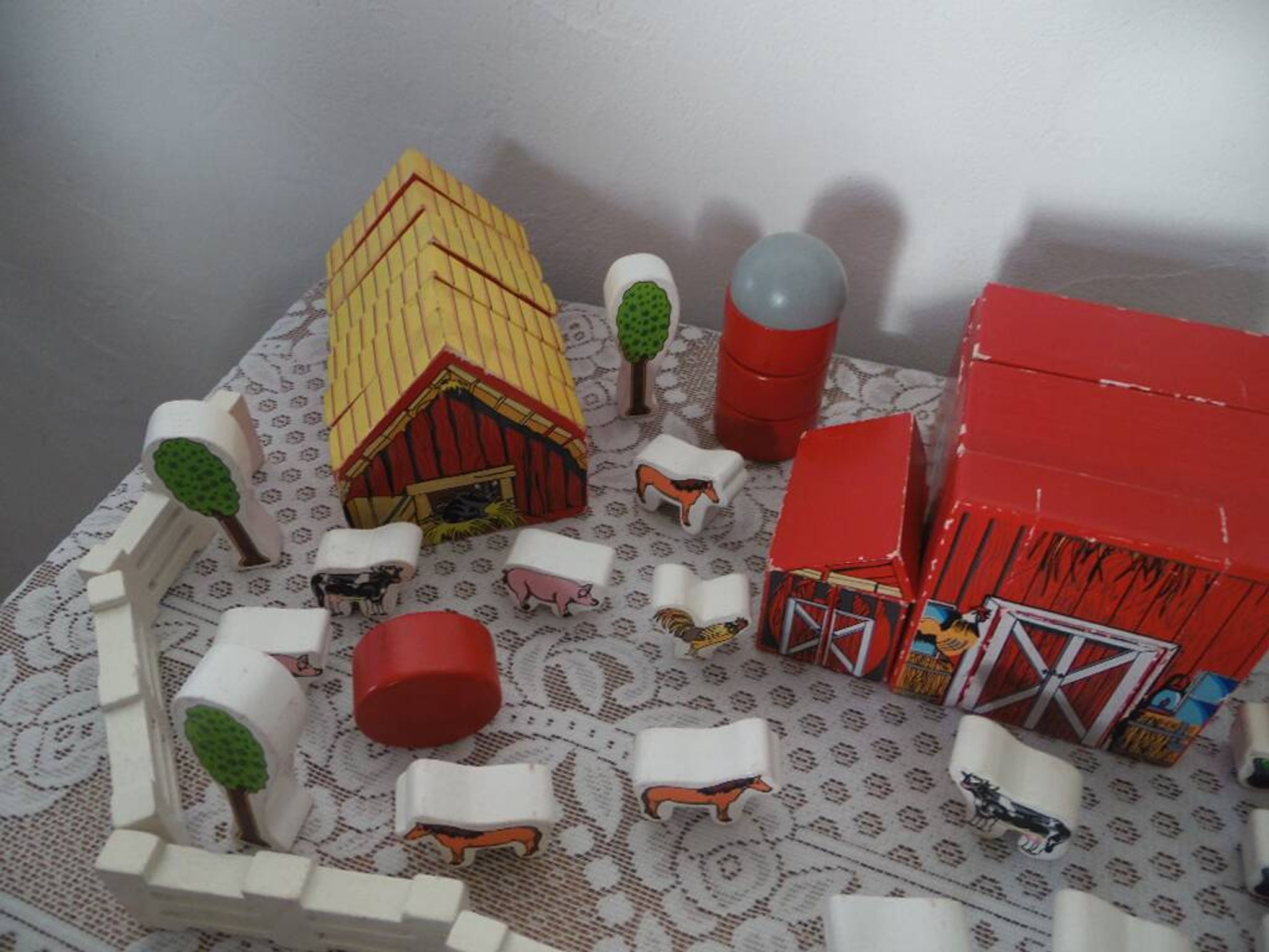 Large wooden toy set about the world of the farm