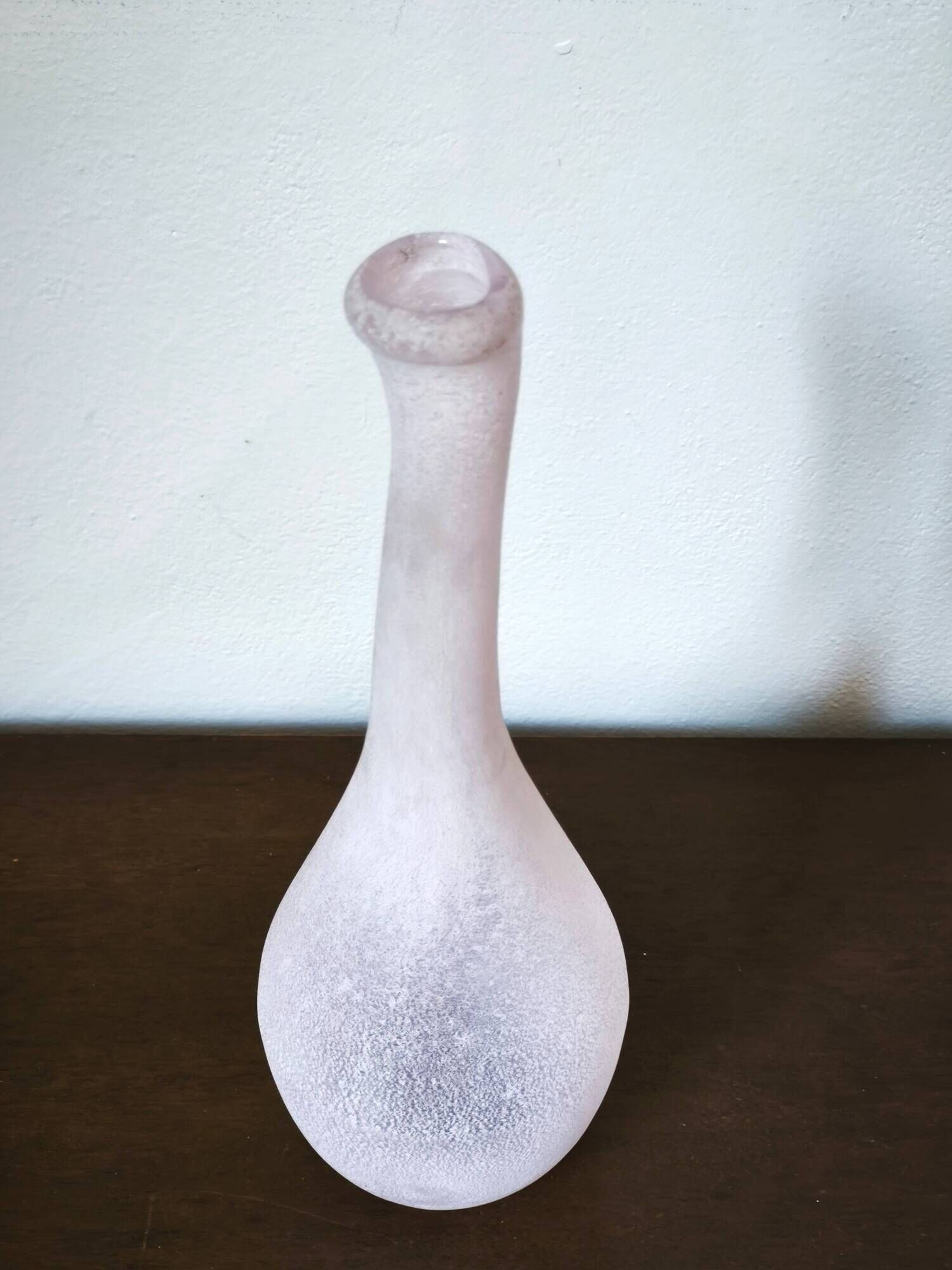 Satin-finished Italian art glass vase – Hand-blown glass, 20th century