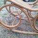 Rocking-chair en bois de cannage