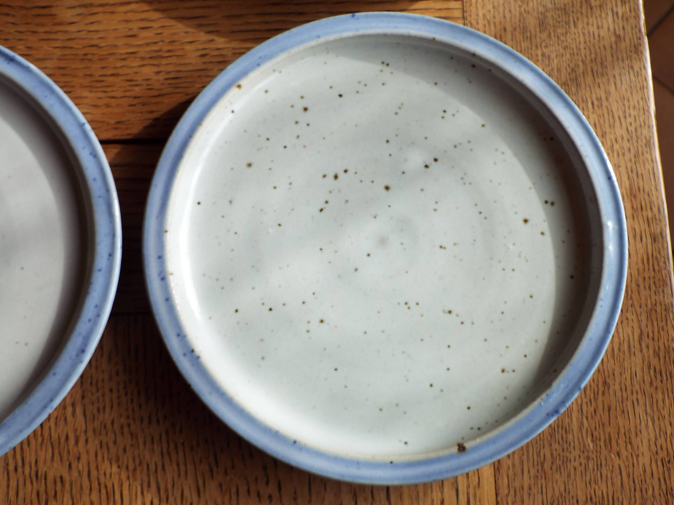 5 stoneware dessert plates