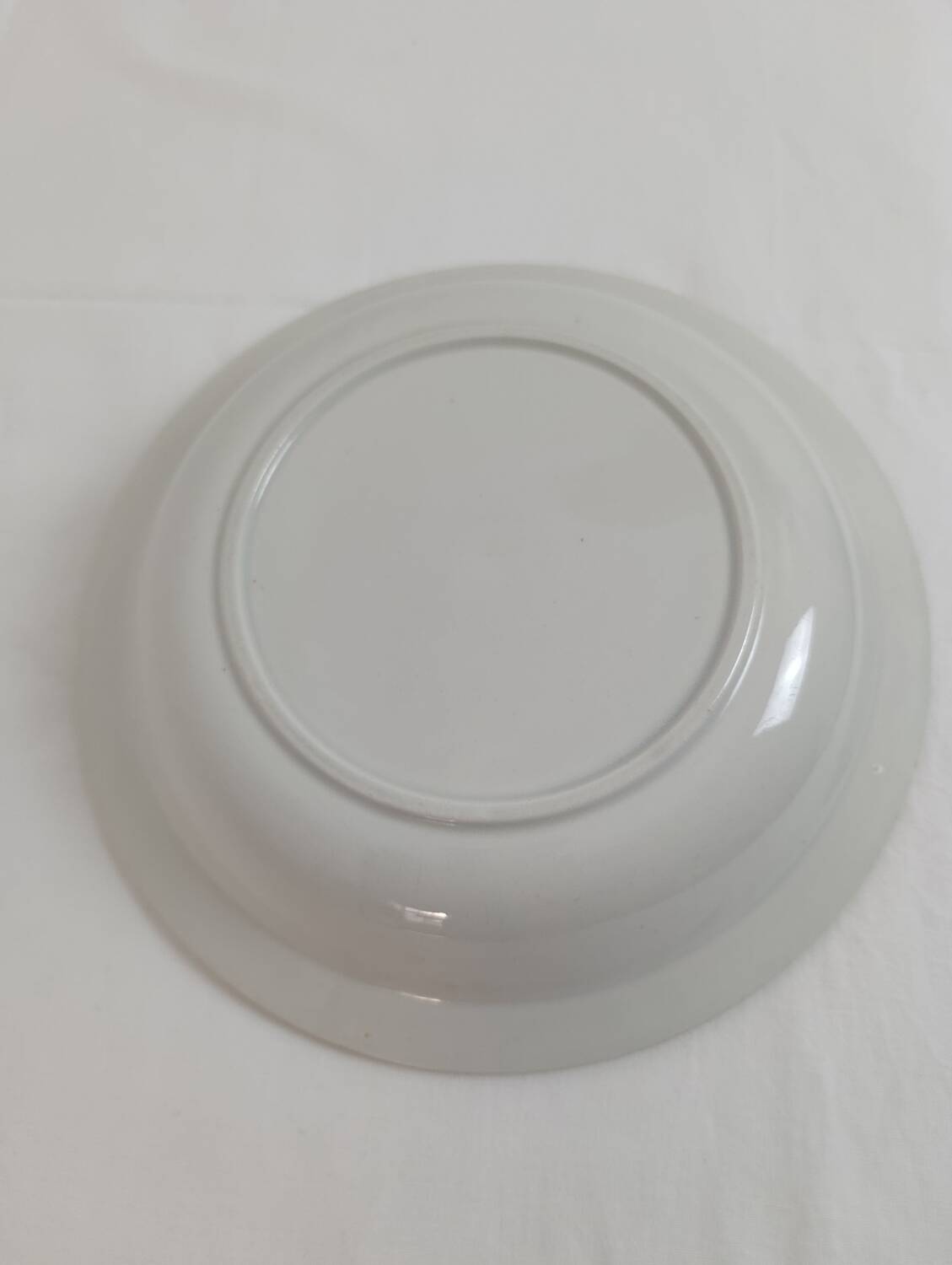 Large deep dish / Vegetable dish