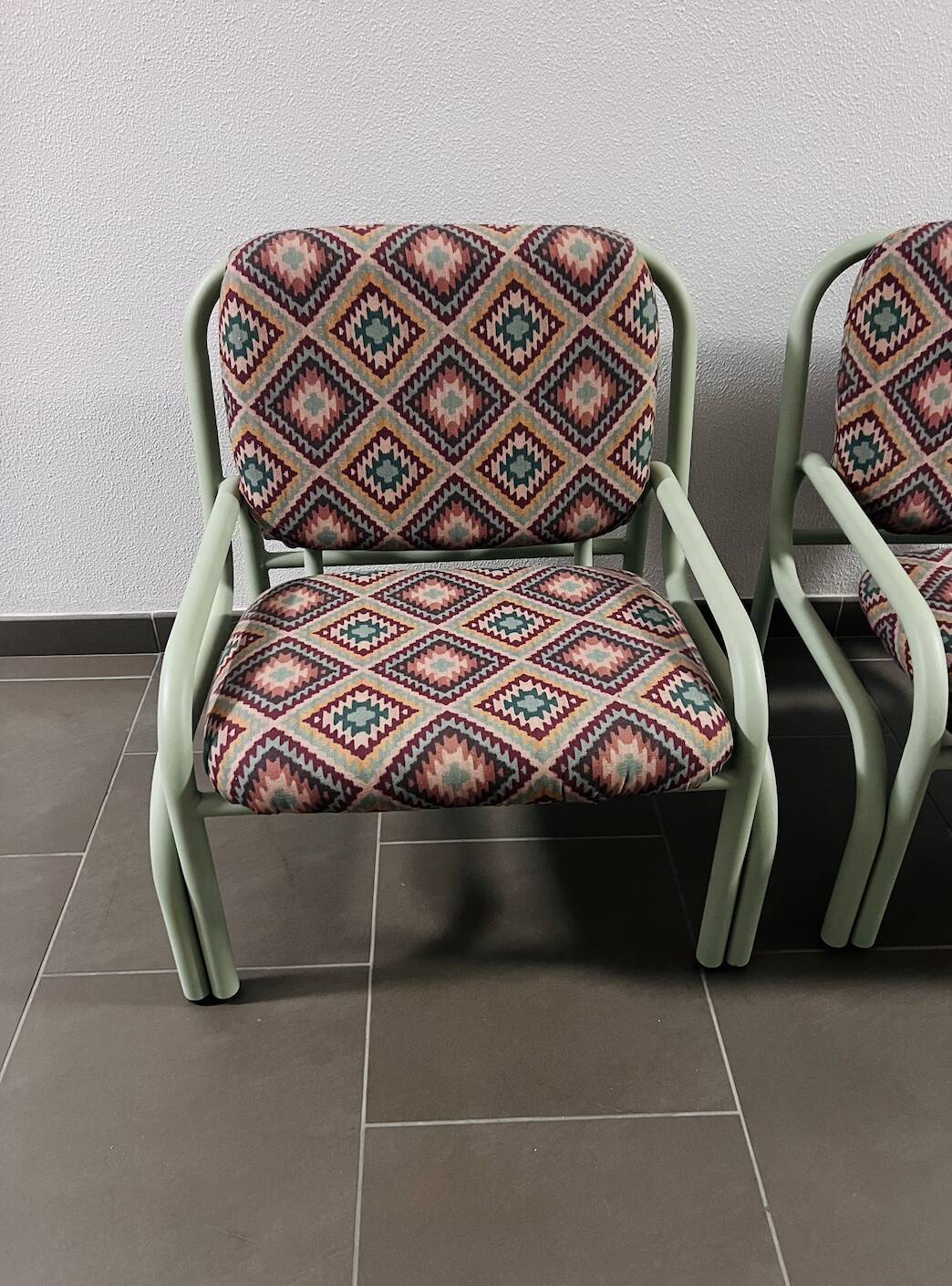 (Lot) 2 Italian armchairs from the 80s (restored)