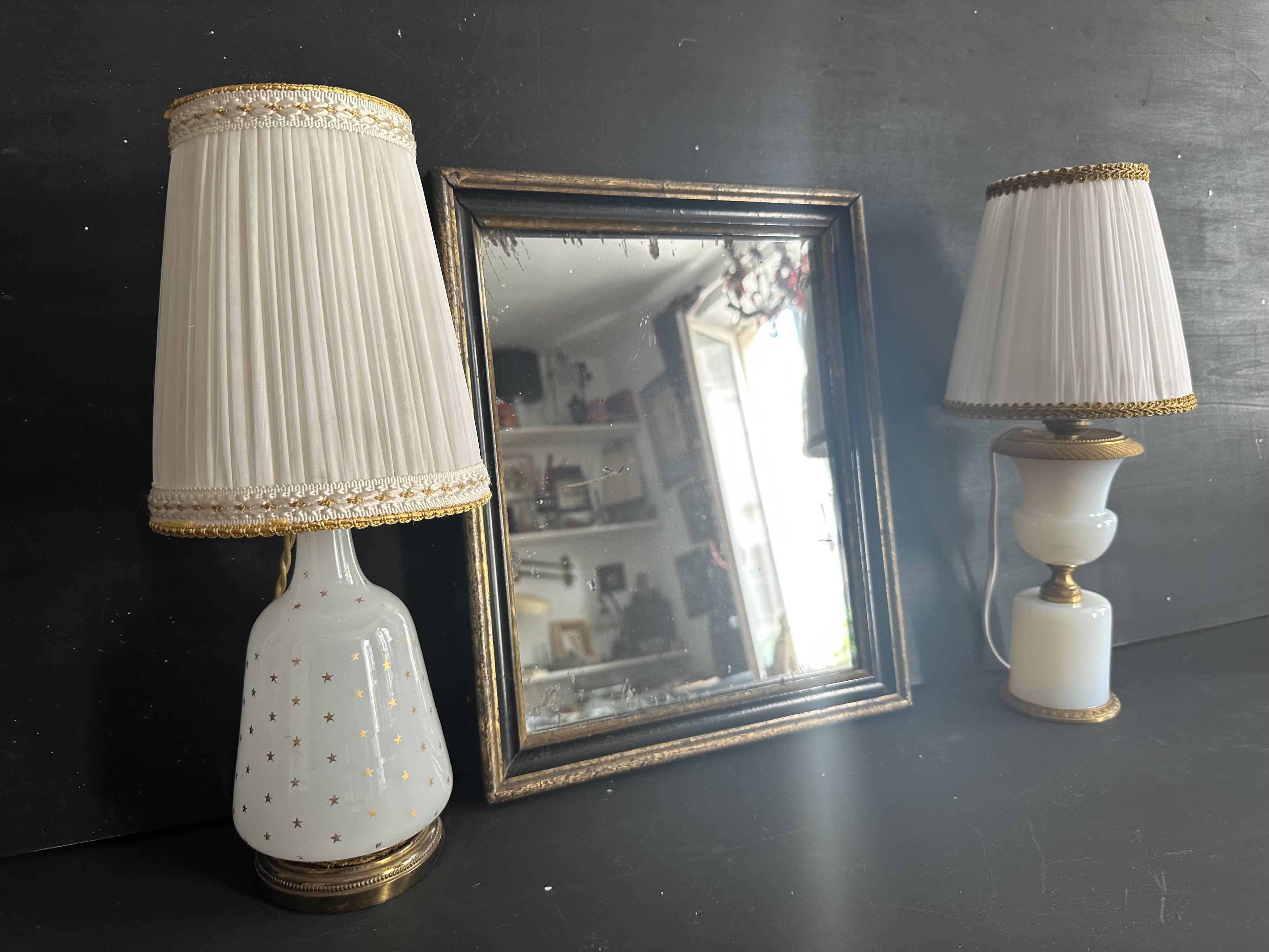 Lampe XIXe en opaline blanche et métal doré