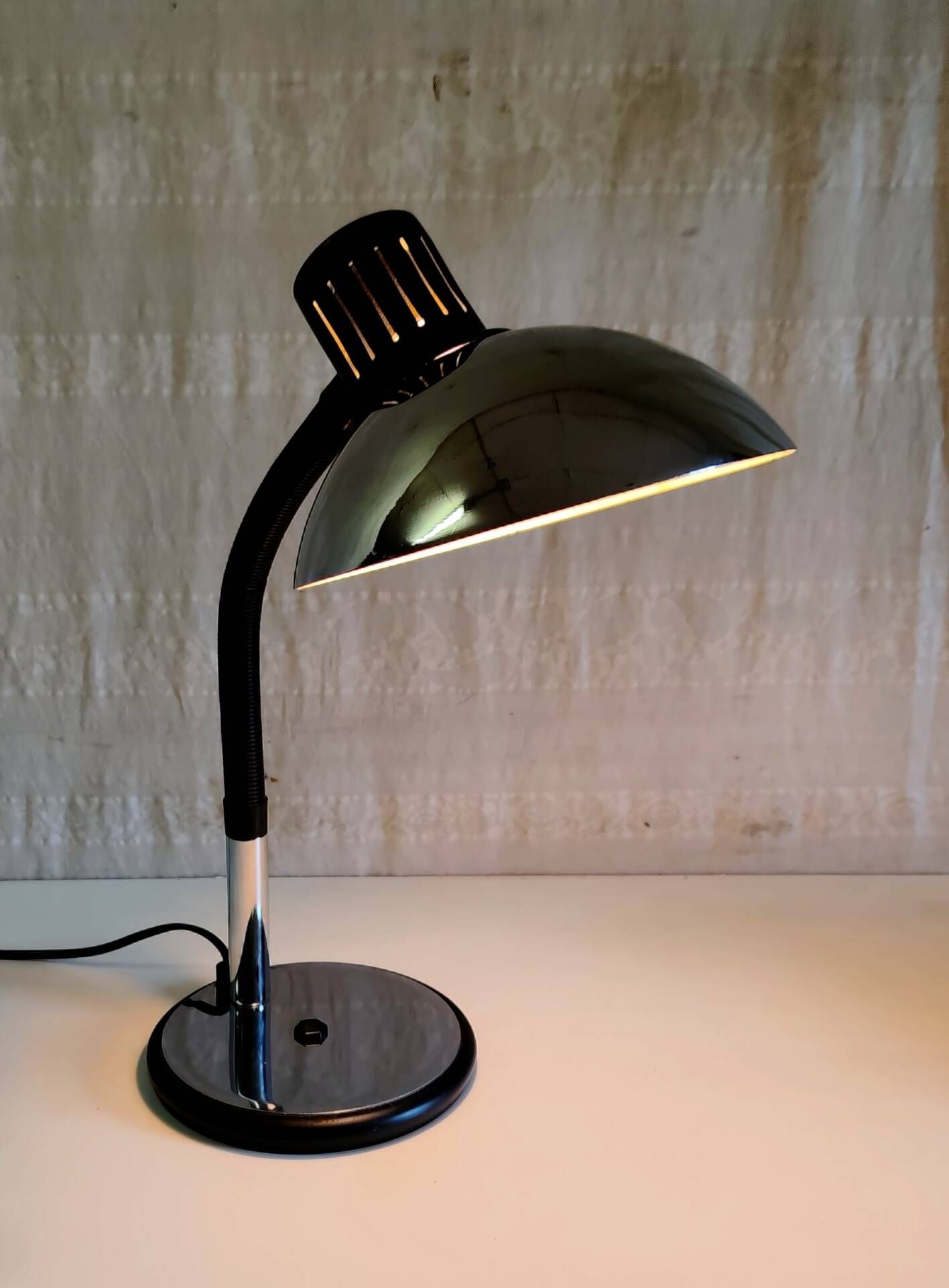 Lampe à poser articulée par Aluminor (France) - mid. XXeme