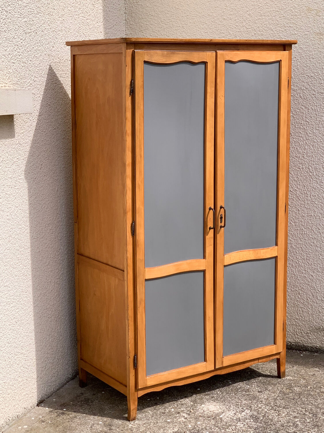 Vintage Parisian cabinet 1970s