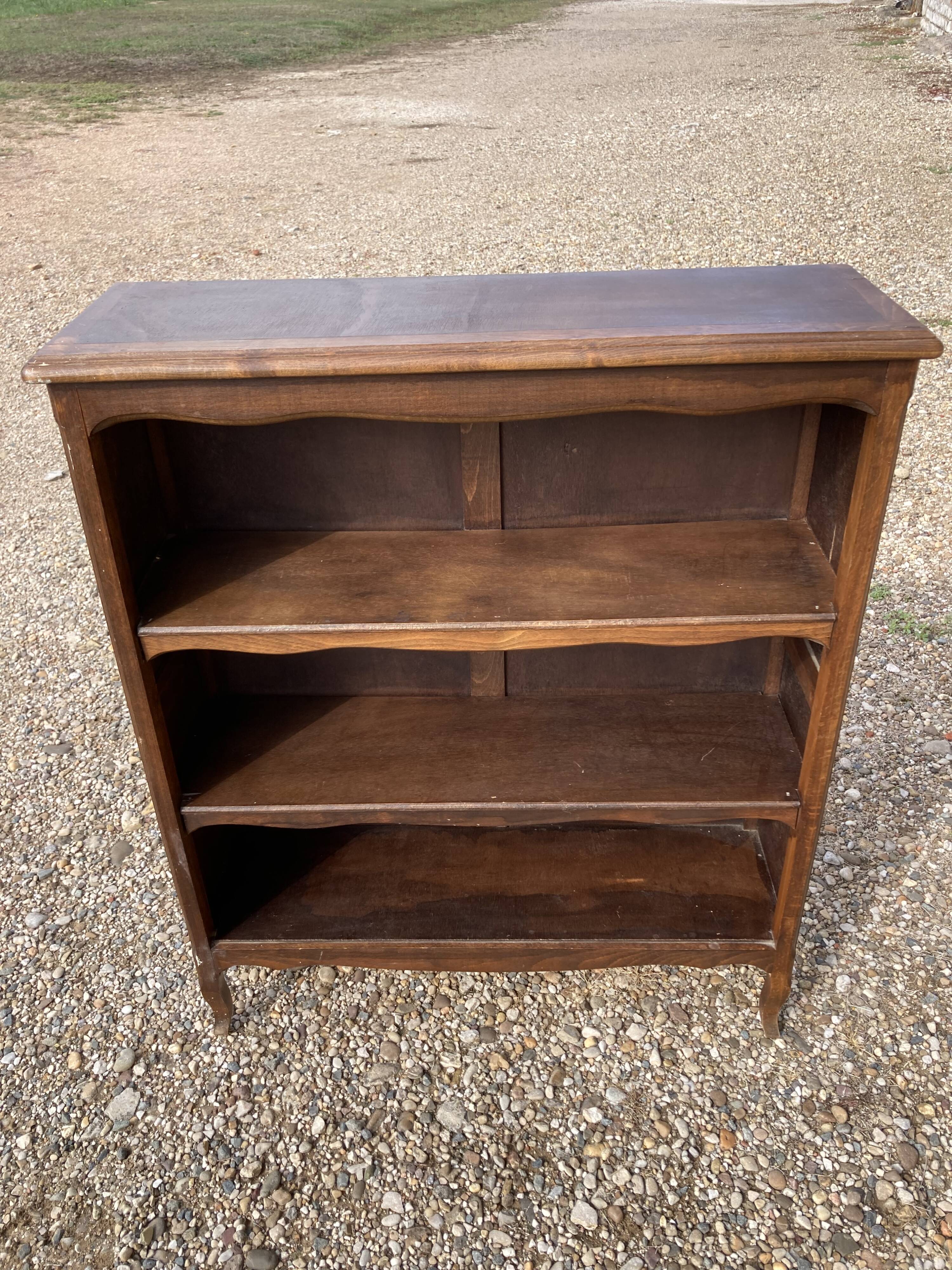 Bibus wooden shelves