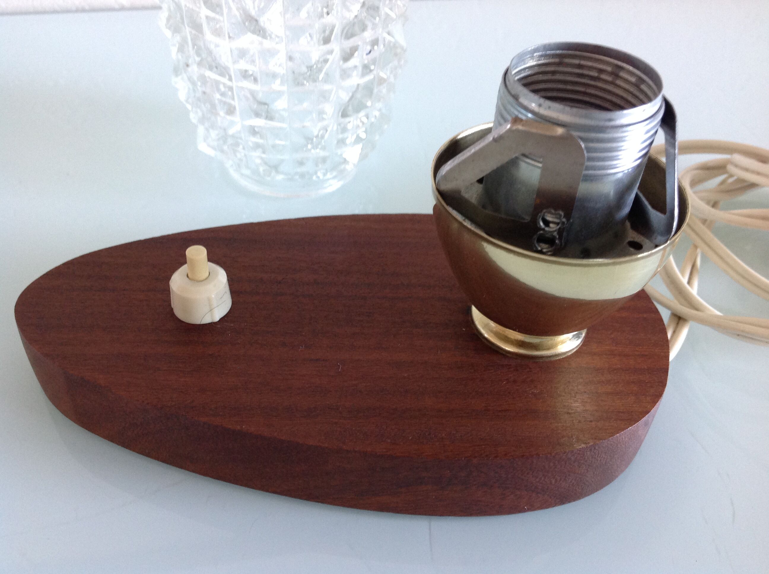 Structured tulip glass bedside lamp / vintage 60s-70s