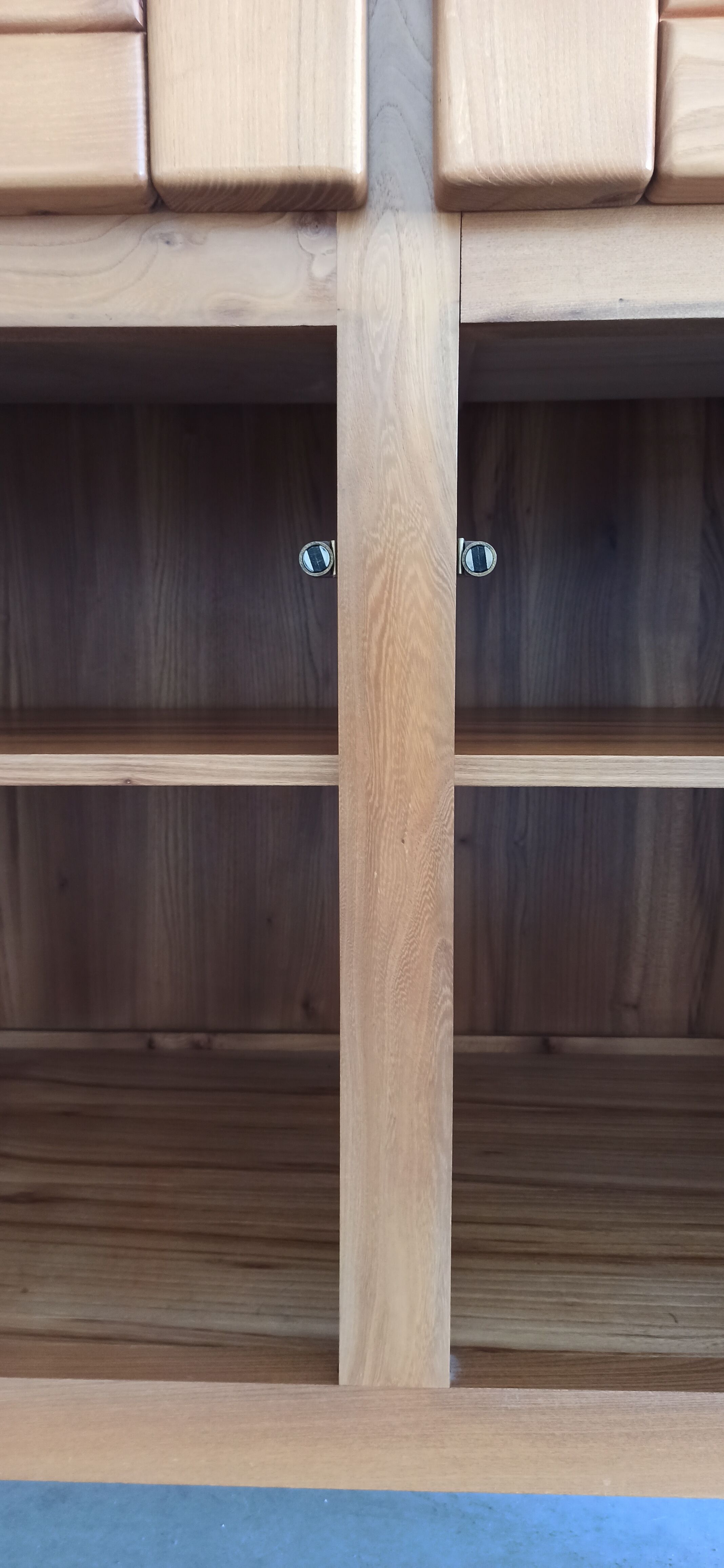 Elm sideboard Maison Regain, 80's