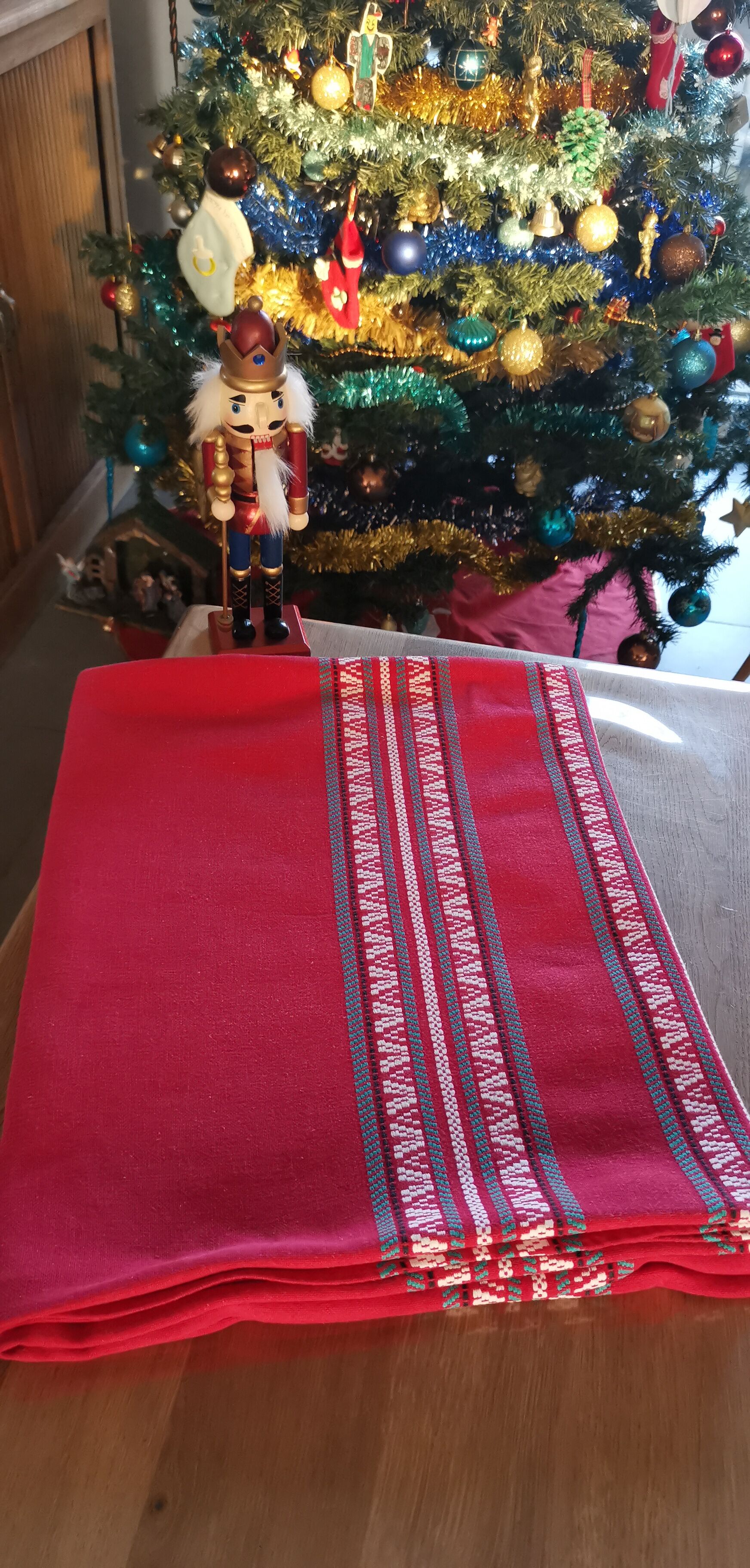 Old Basque red rectangular tablecloth