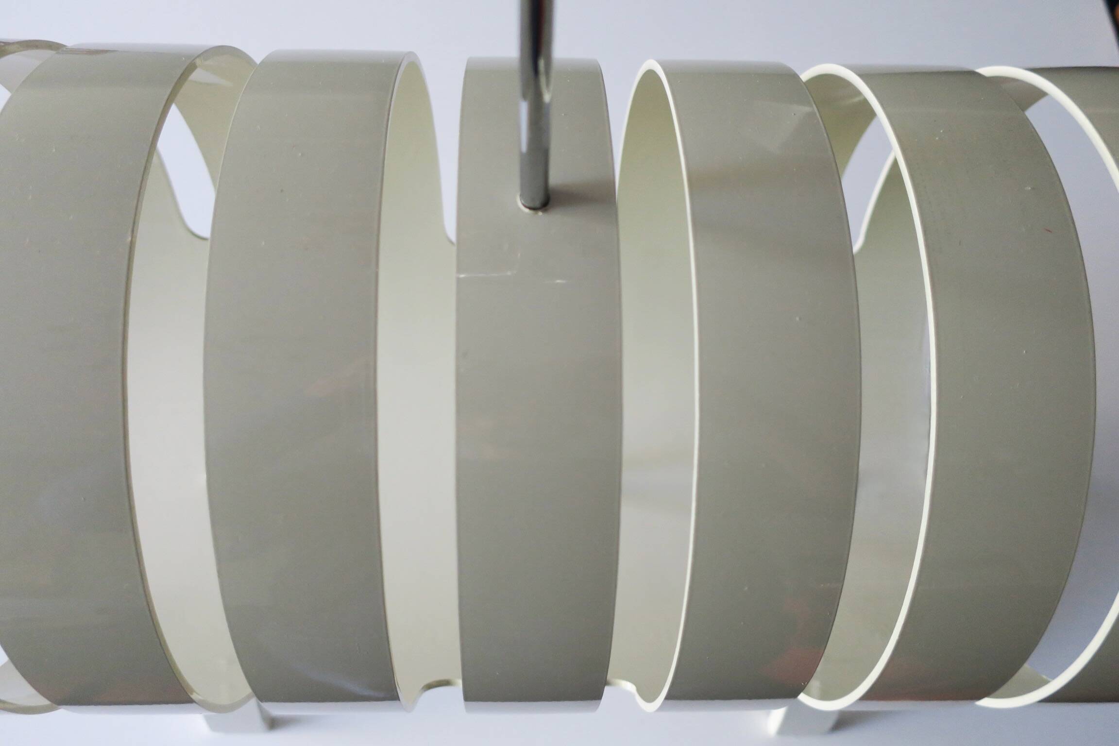 Opal Möbel white lacquered plywood magazine rack, 1960s