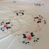 Nappe ancienne broderie et dentelle