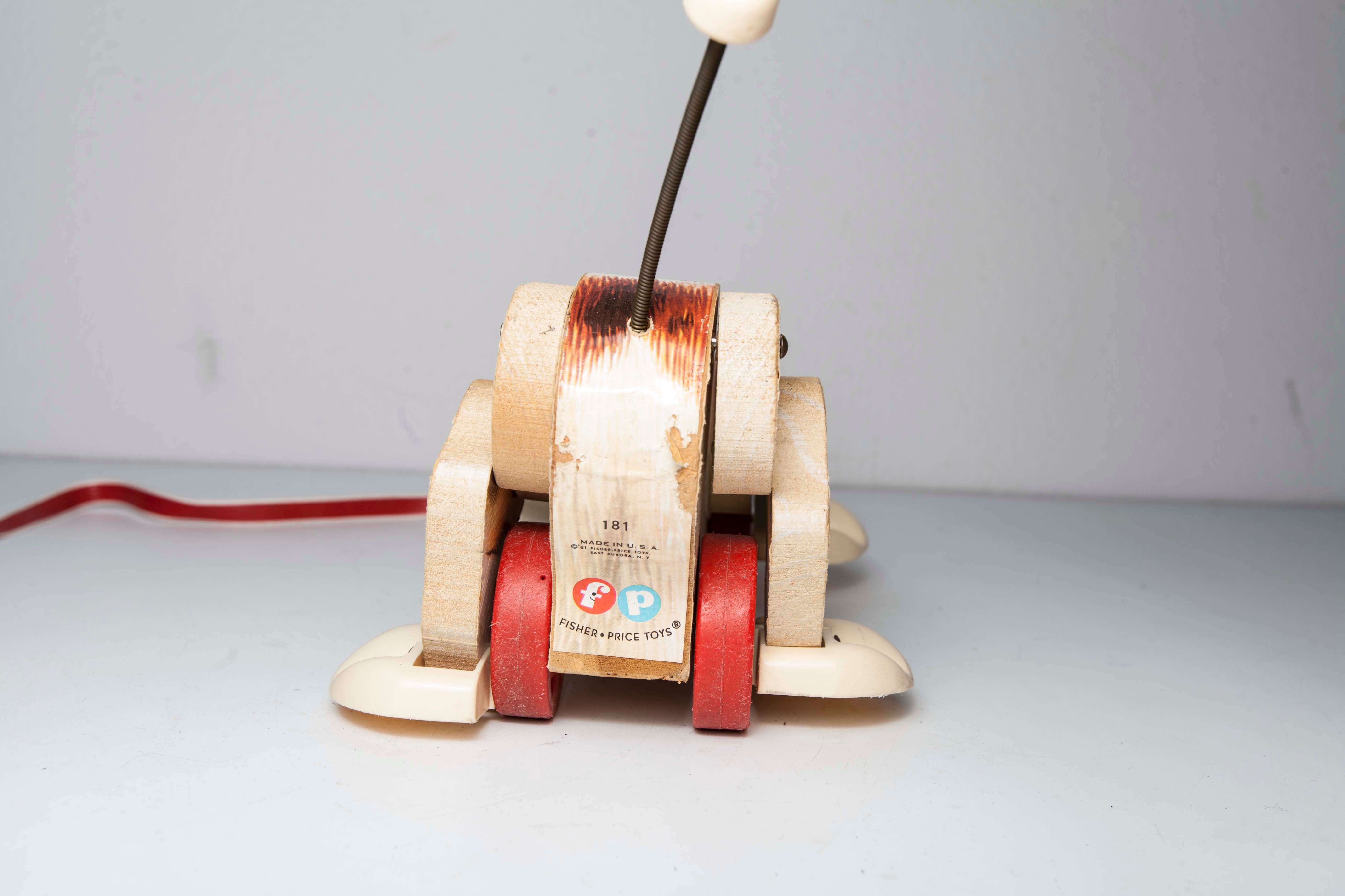 Snoopy pulling dog to record price no. 181