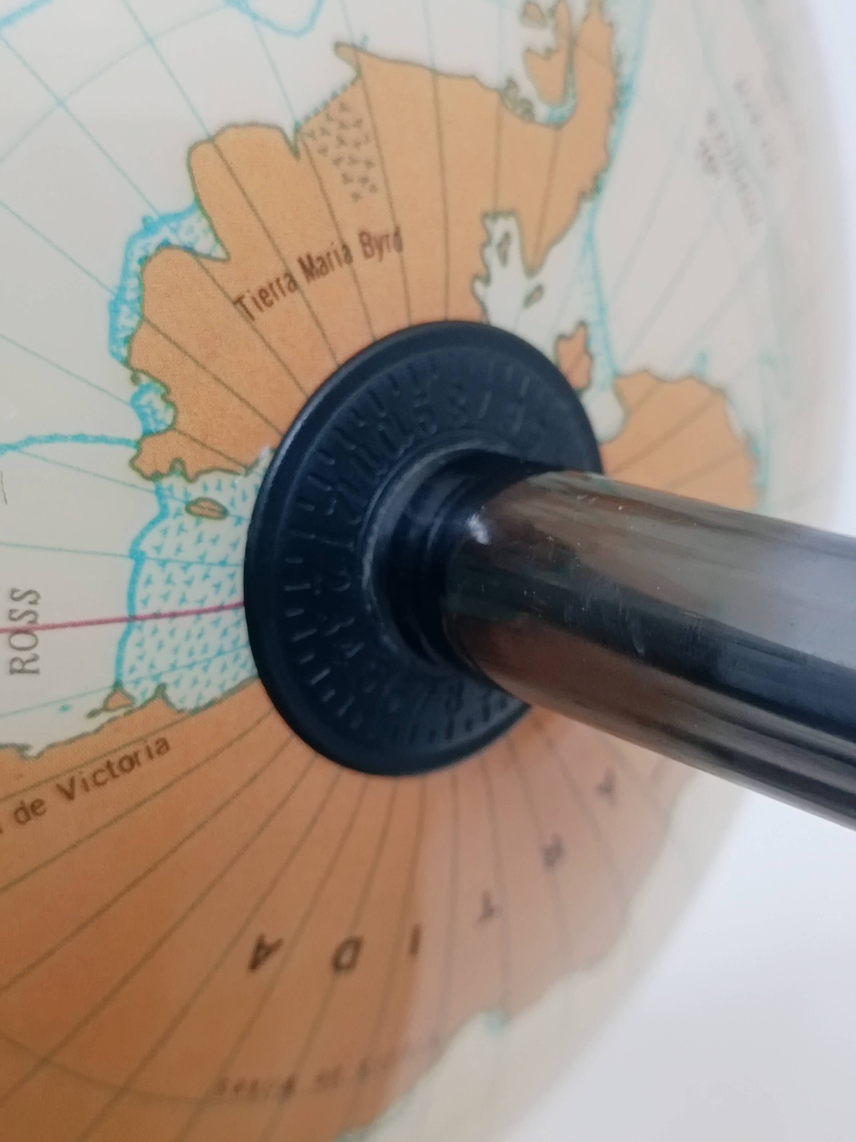 Illuminated terrestrial globe in plexiglass by Nova Rico Florence 1969