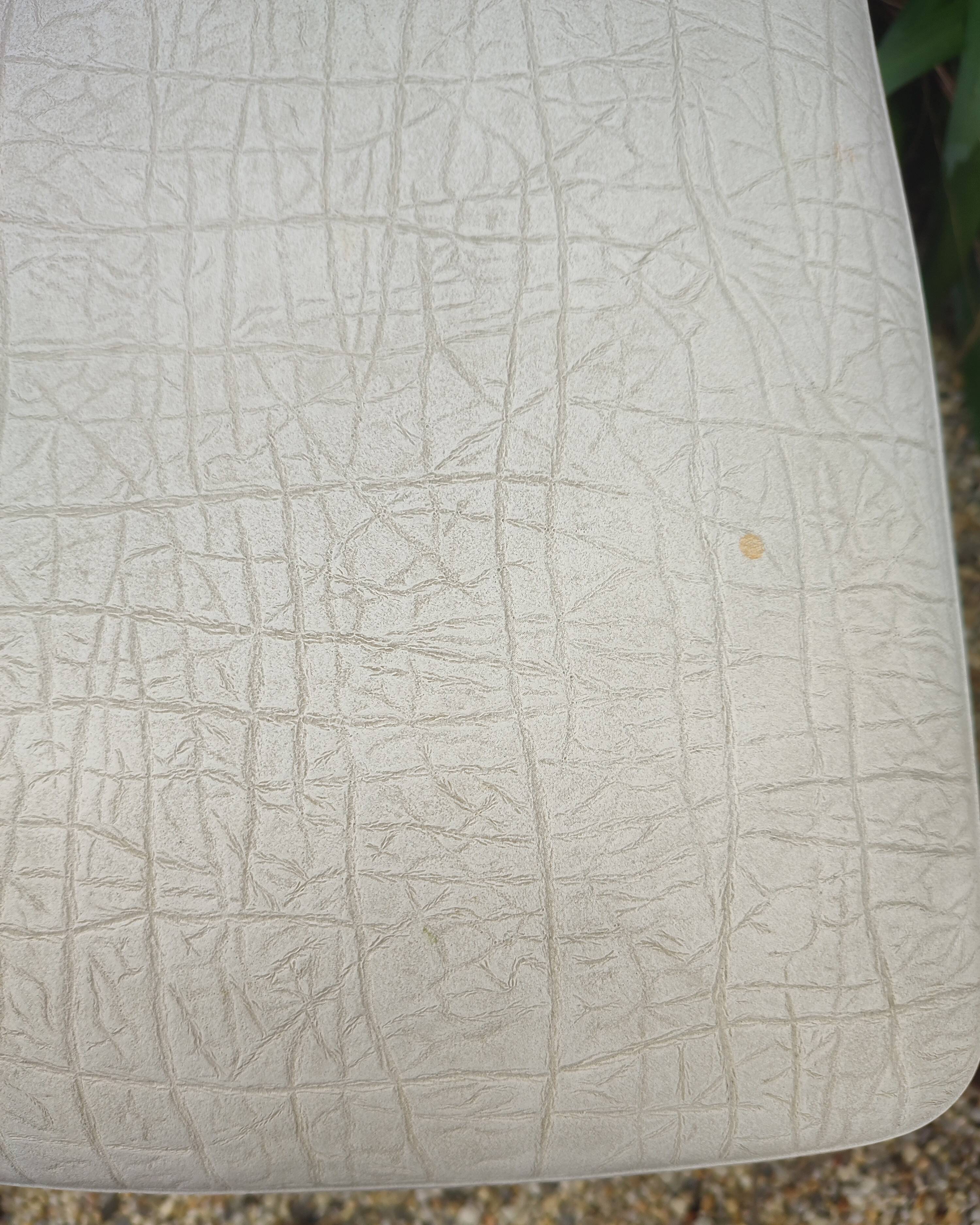 Set of 4 Vintage Mid-Century Modern Chairs with Tapered Legs and Metal Sabers -